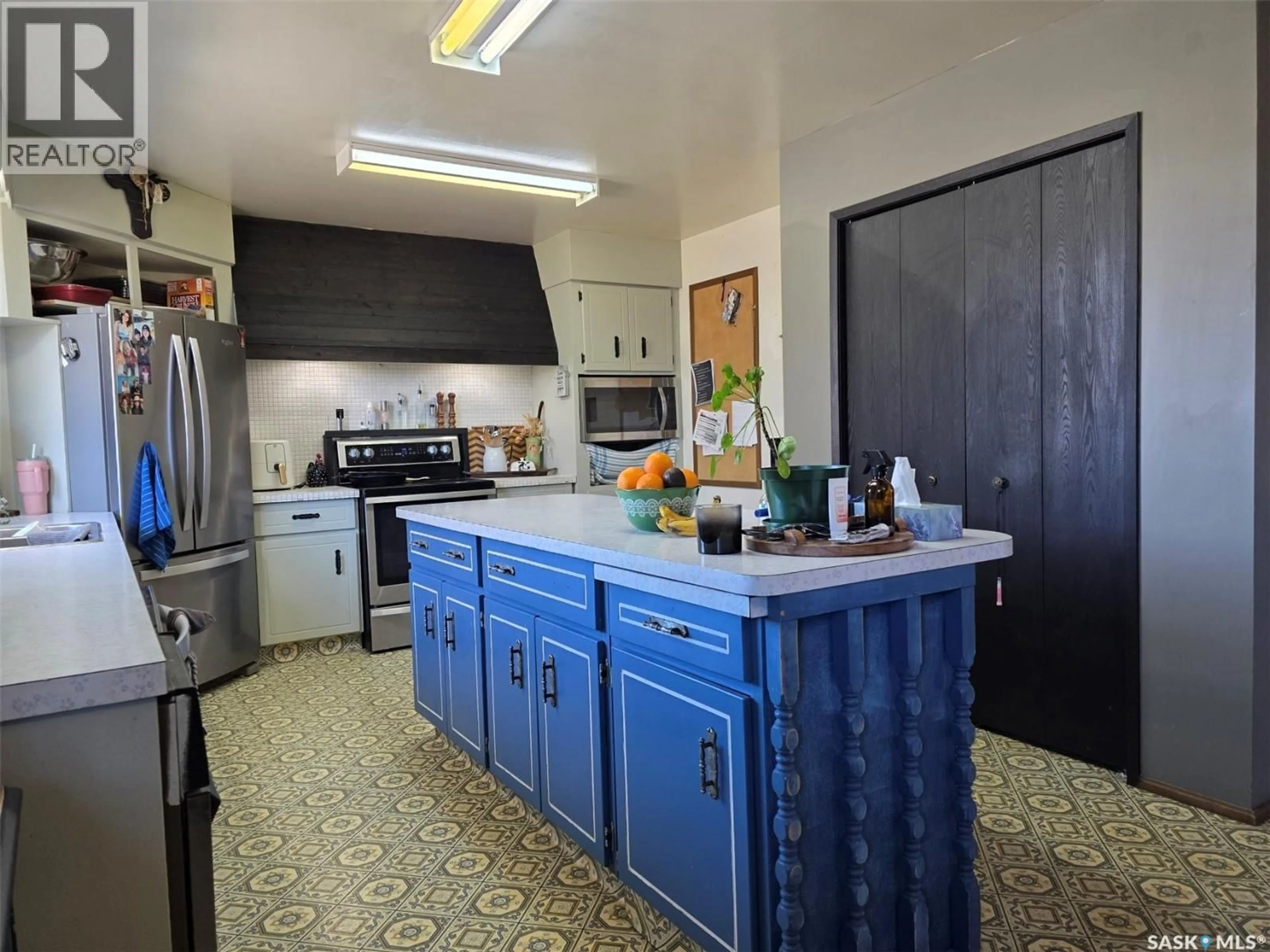 Unknown for B&C JONES ACREAGE, Auvergne Rm No. 76 Saskatchewan S0N1Z0