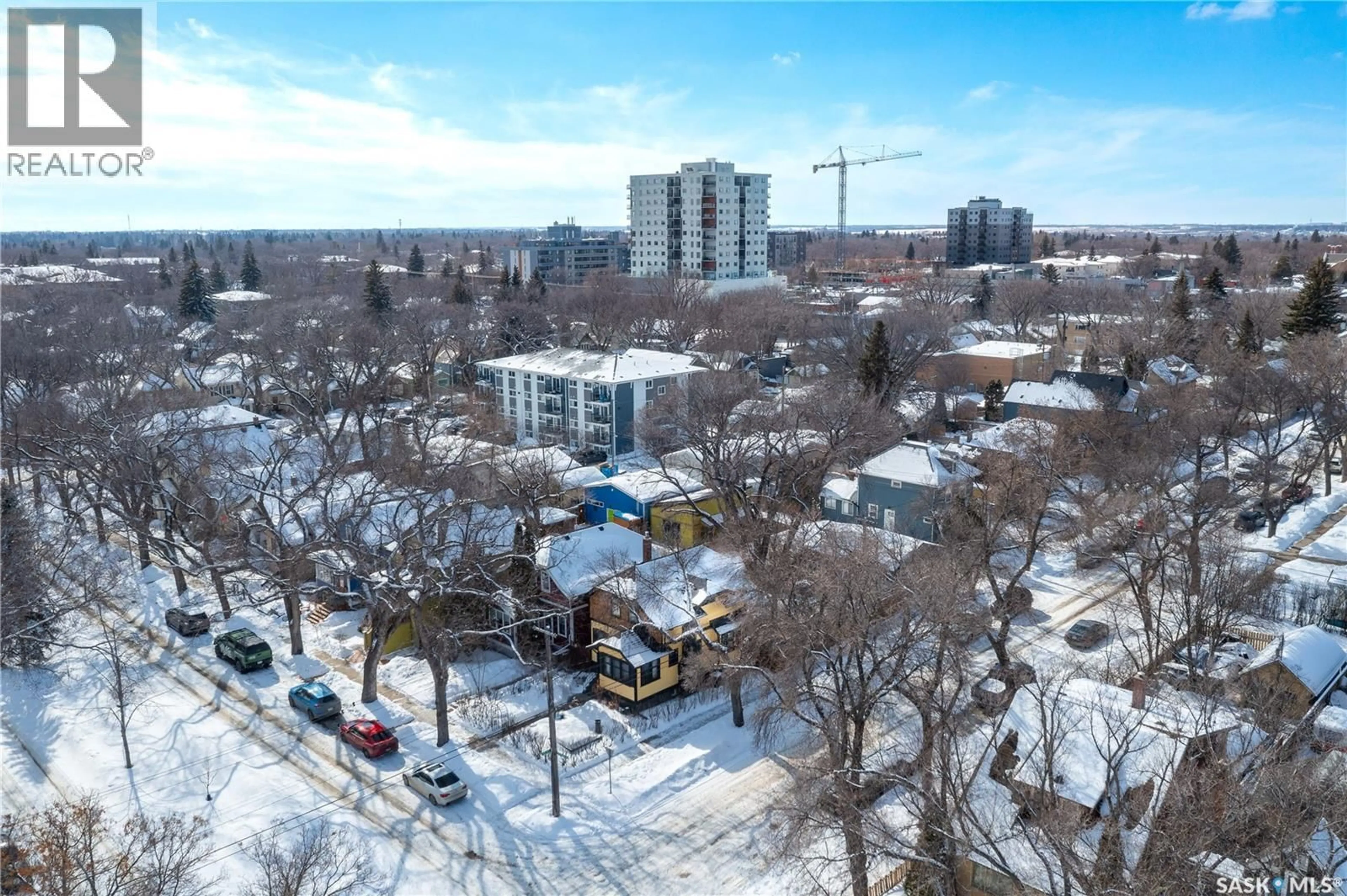 A pic from outside/outdoor area/front of a property/back of a property/a pic from drone, city buildings view from balcony for 702 LANSDOWNE AVENUE, Saskatoon Saskatchewan S7N1E5