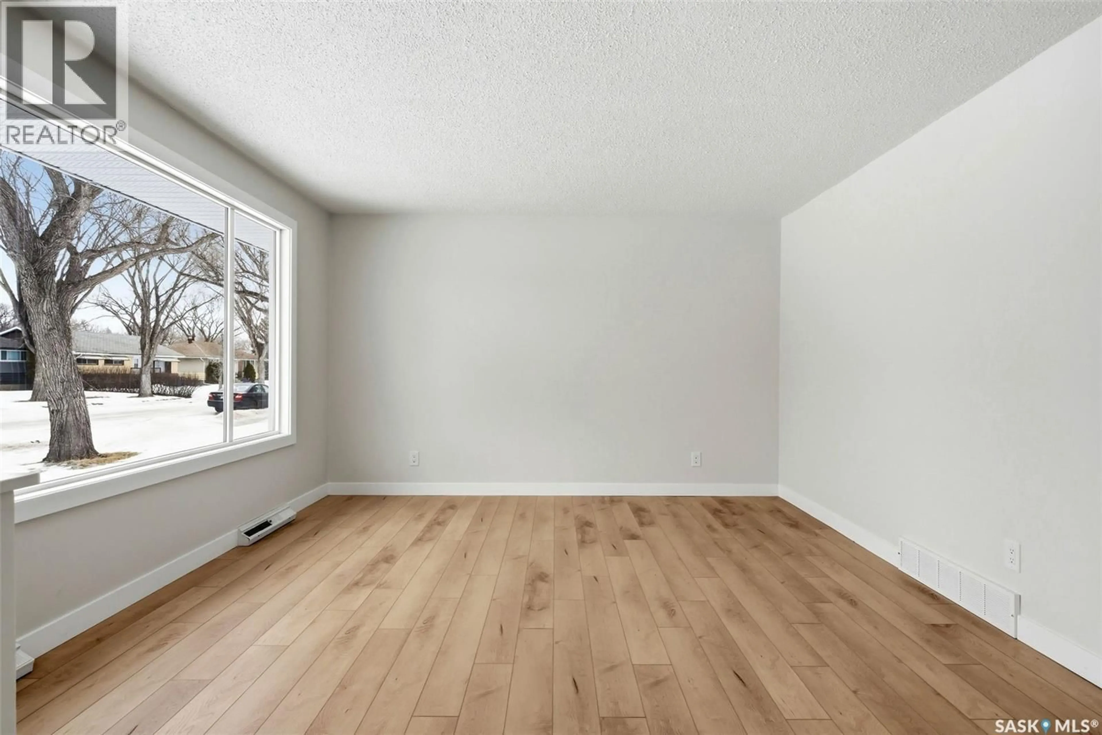 A pic of a room for 47 MATHIEU CRESCENT, Regina Saskatchewan S4R3J1
