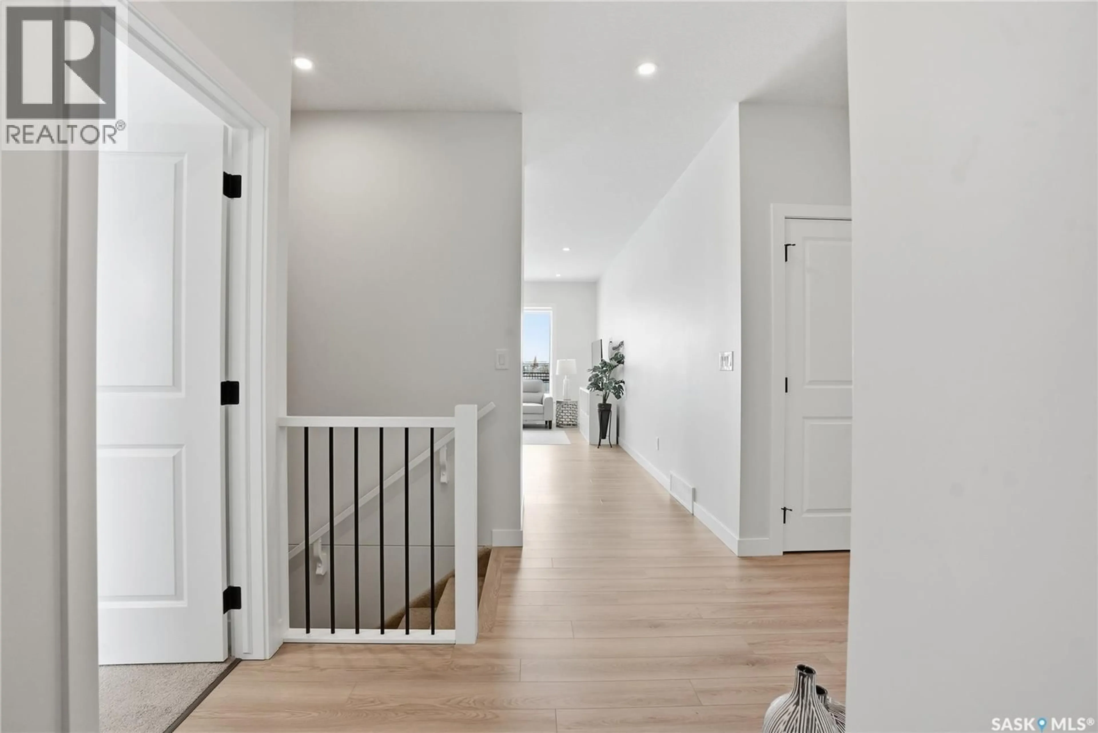 Indoor entryway for 515 - 20 DELAINEY ROAD, Saskatoon Saskatchewan S7V0N2