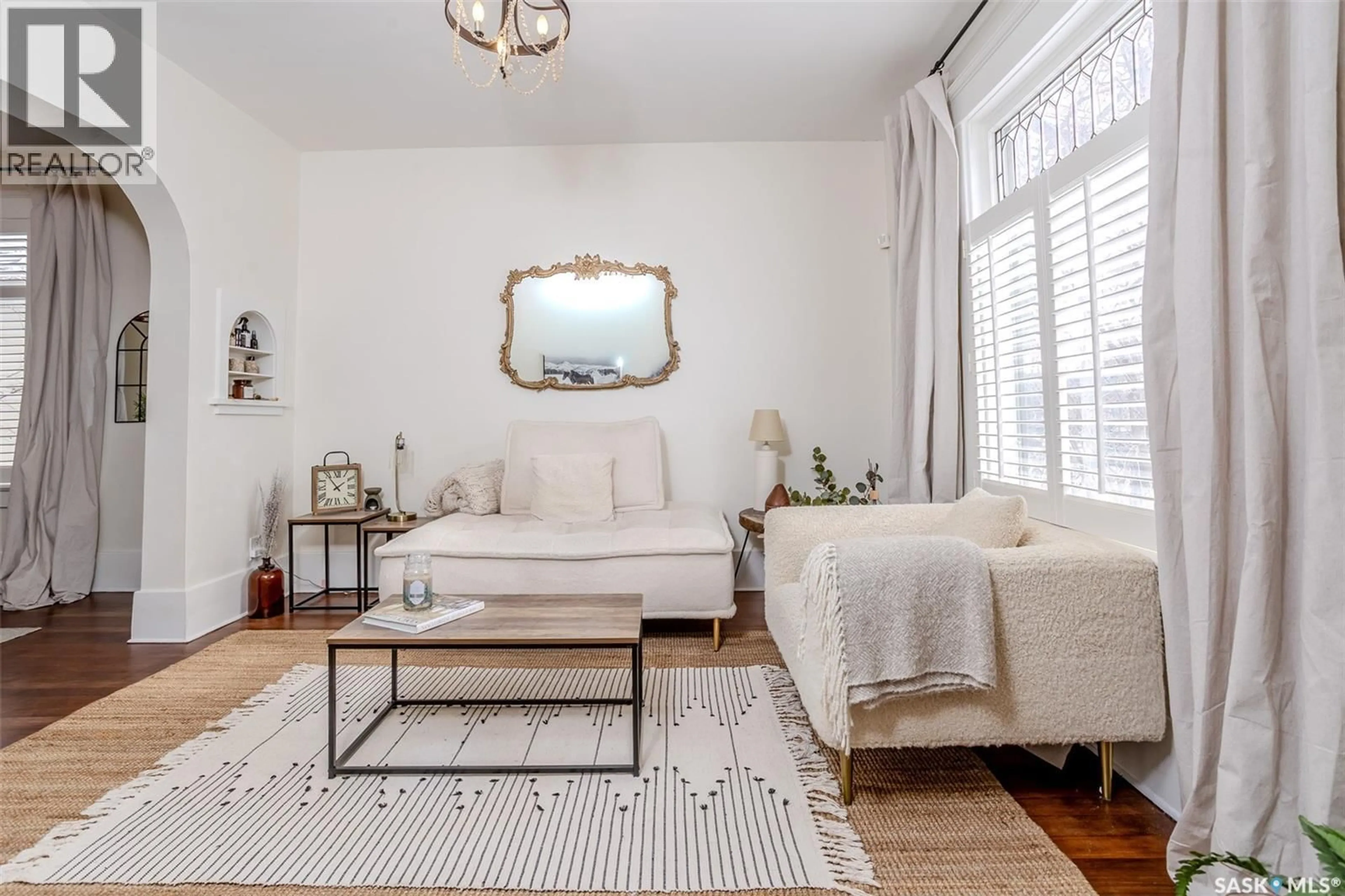 Living room with furniture, unknown for 515 9TH STREET, Saskatoon Saskatchewan S7N0A9