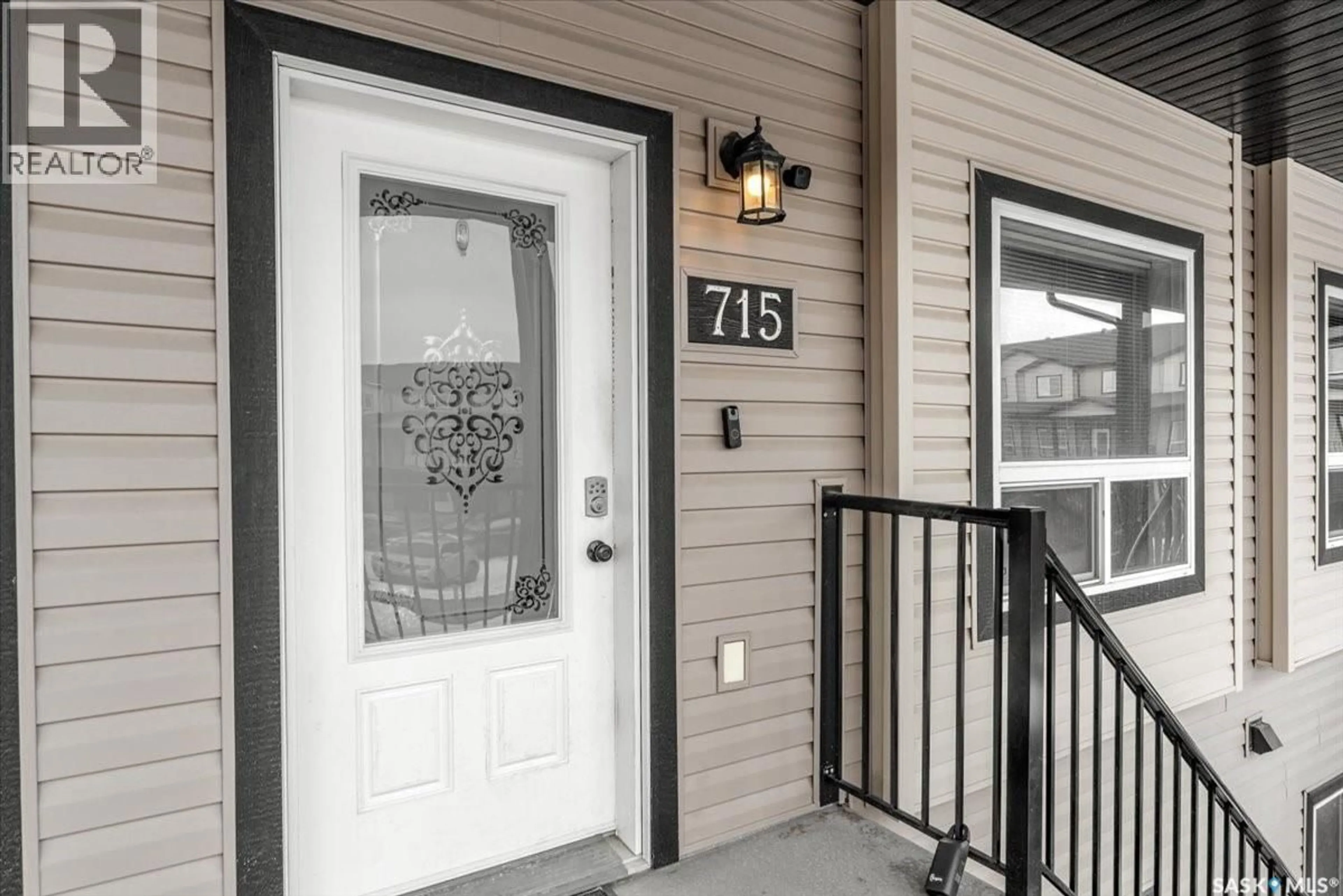 Indoor entryway for 3806 - 715 DEWDNEY AVENUE, Regina Saskatchewan S4Z0A6