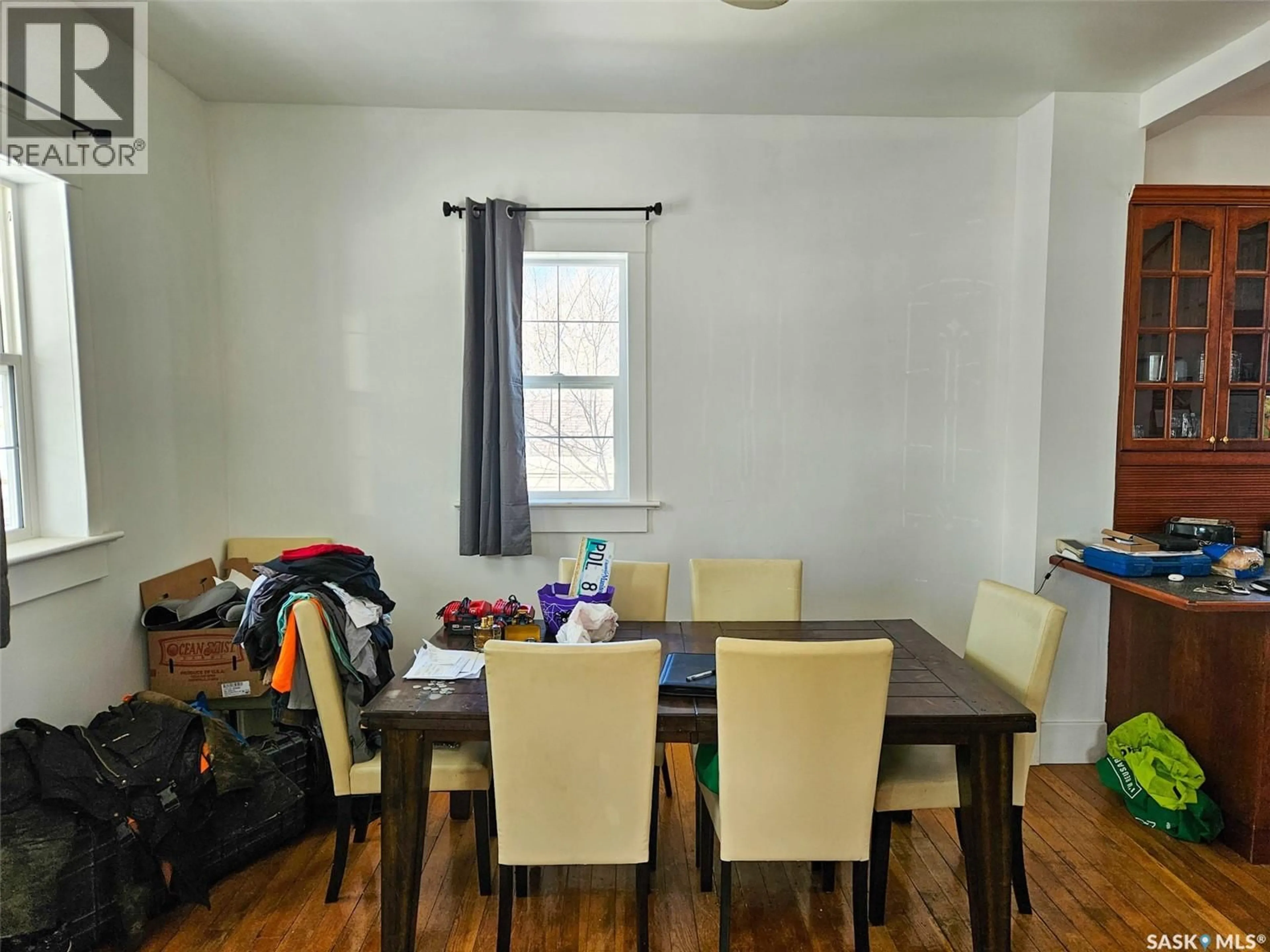 Dining room, wood/laminate floor for 519 BROWNLEE STREET, Herbert Saskatchewan S0H2A0