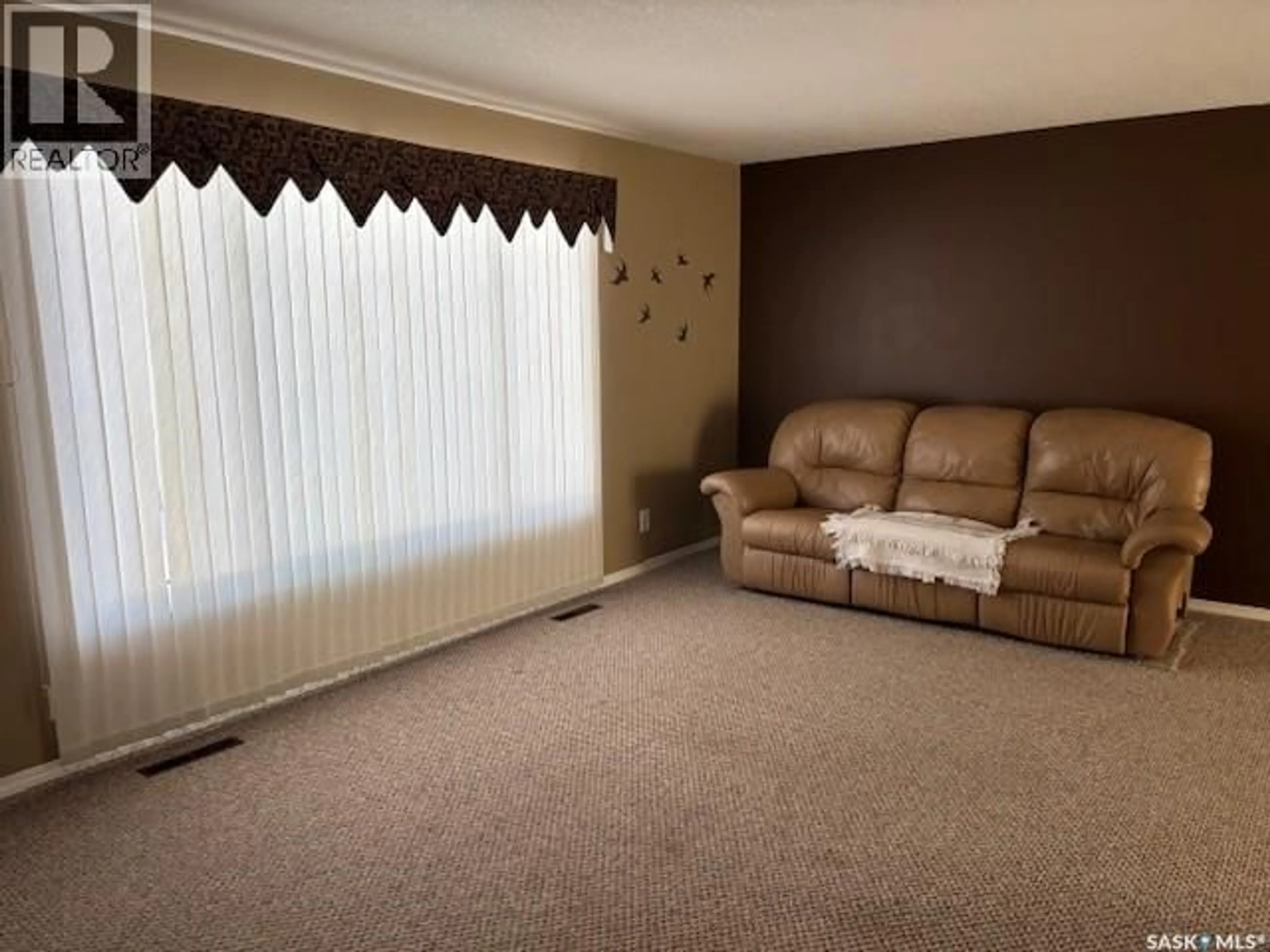 Living room with furniture, carpet floor for 154 PARKER CRESCENT, Canora Saskatchewan S0A0L0