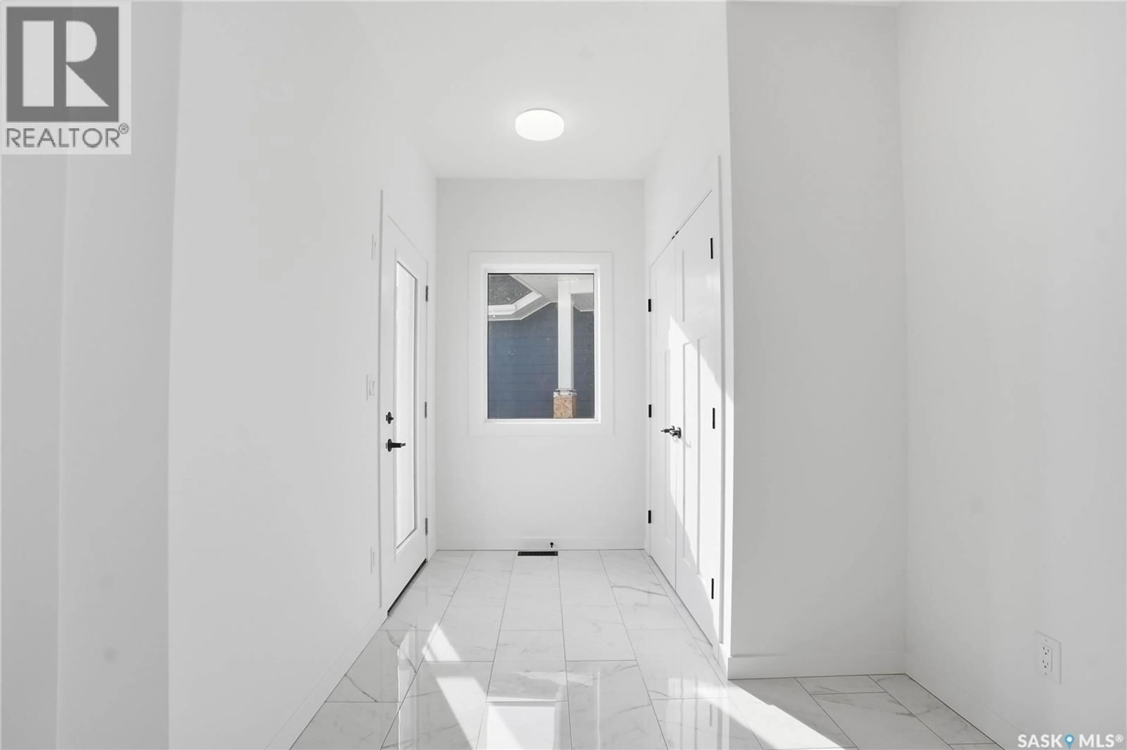 Indoor entryway for 139 SHARMA LANE, Saskatoon Saskatchewan S7W1L1