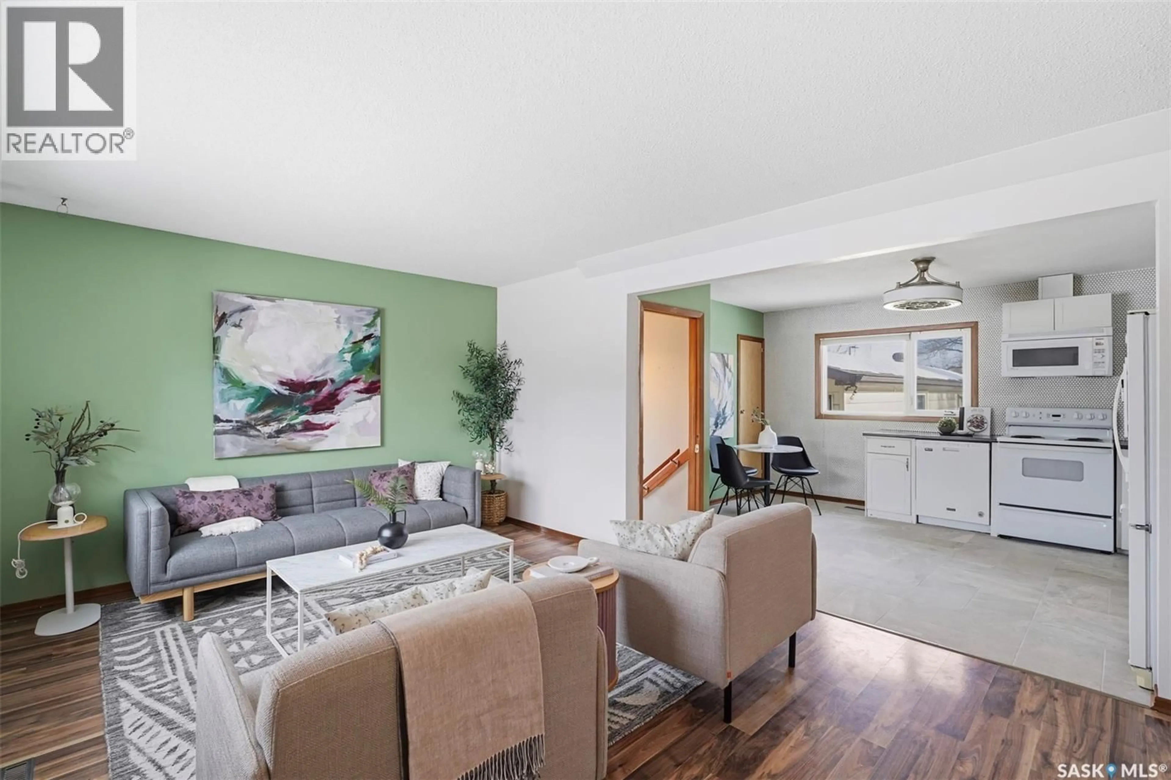 Living room with furniture, unknown for 20 MARLBOROUGH CRESCENT, Saskatoon Saskatchewan S7L3T7