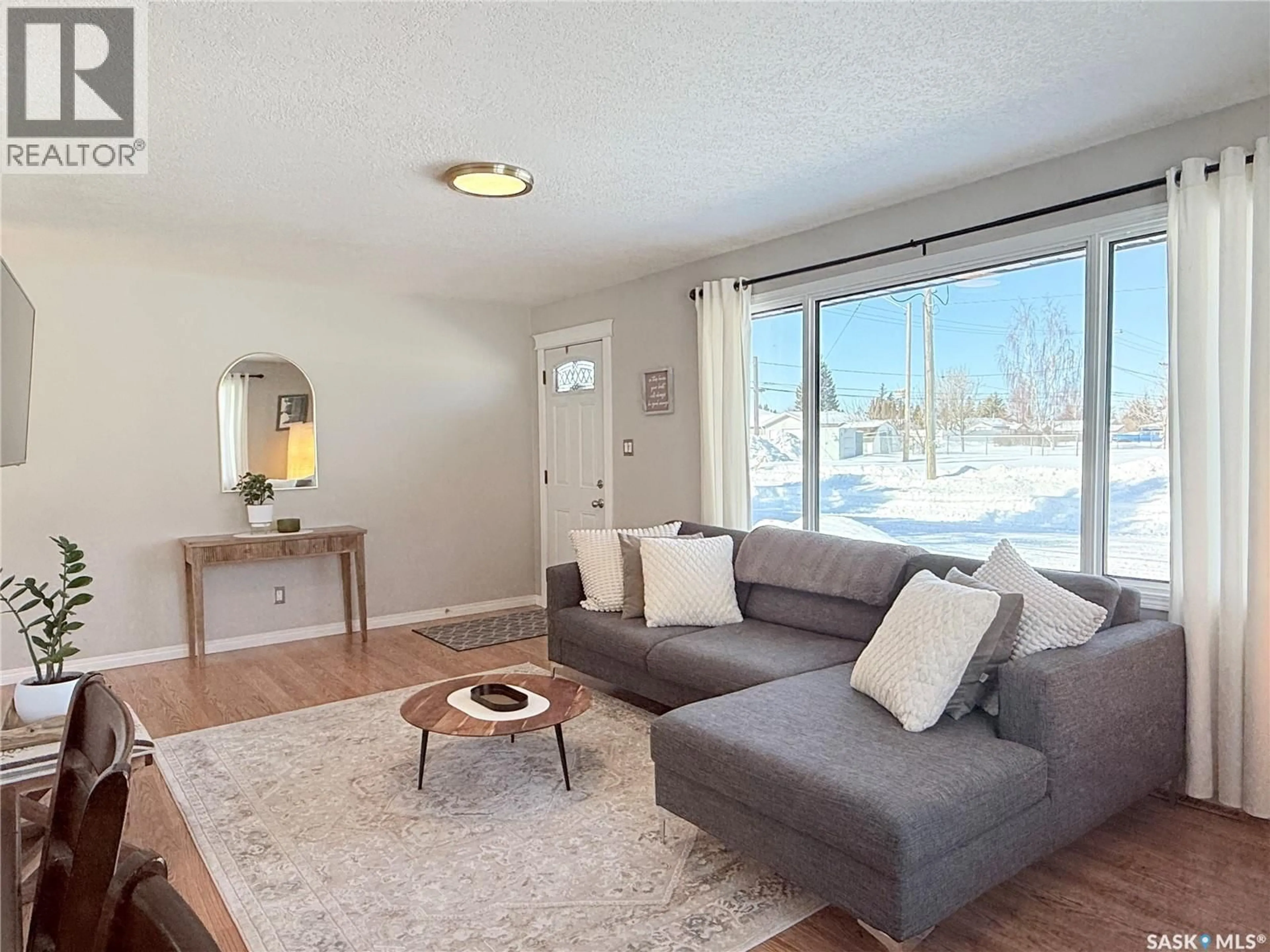 Living room with furniture, unknown for 375 9TH AVENUE, Melville Saskatchewan S0A2P0