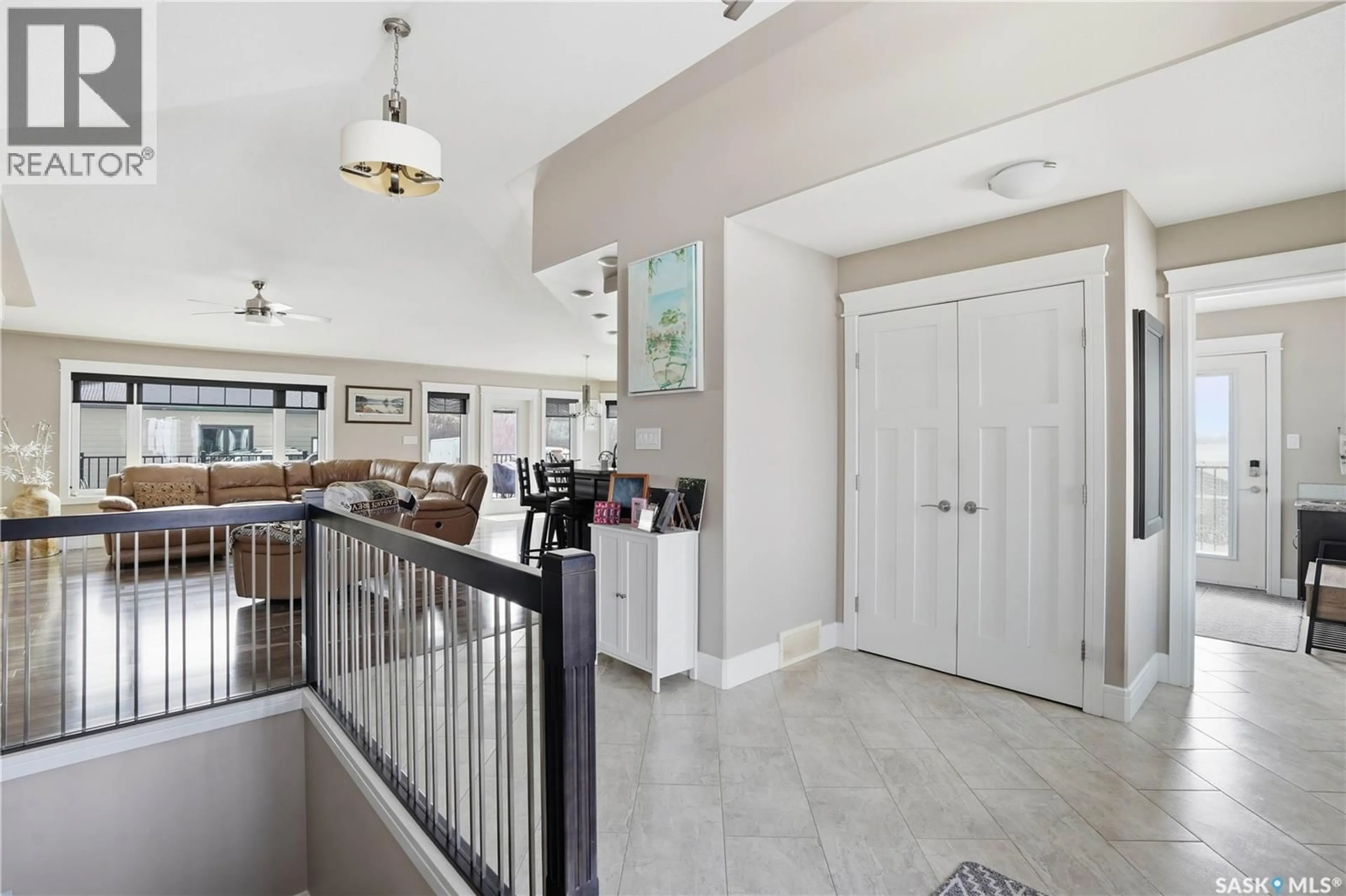 Indoor entryway for 511 RUSNAK WAY, Katepwa Beach Saskatchewan S0G2K0