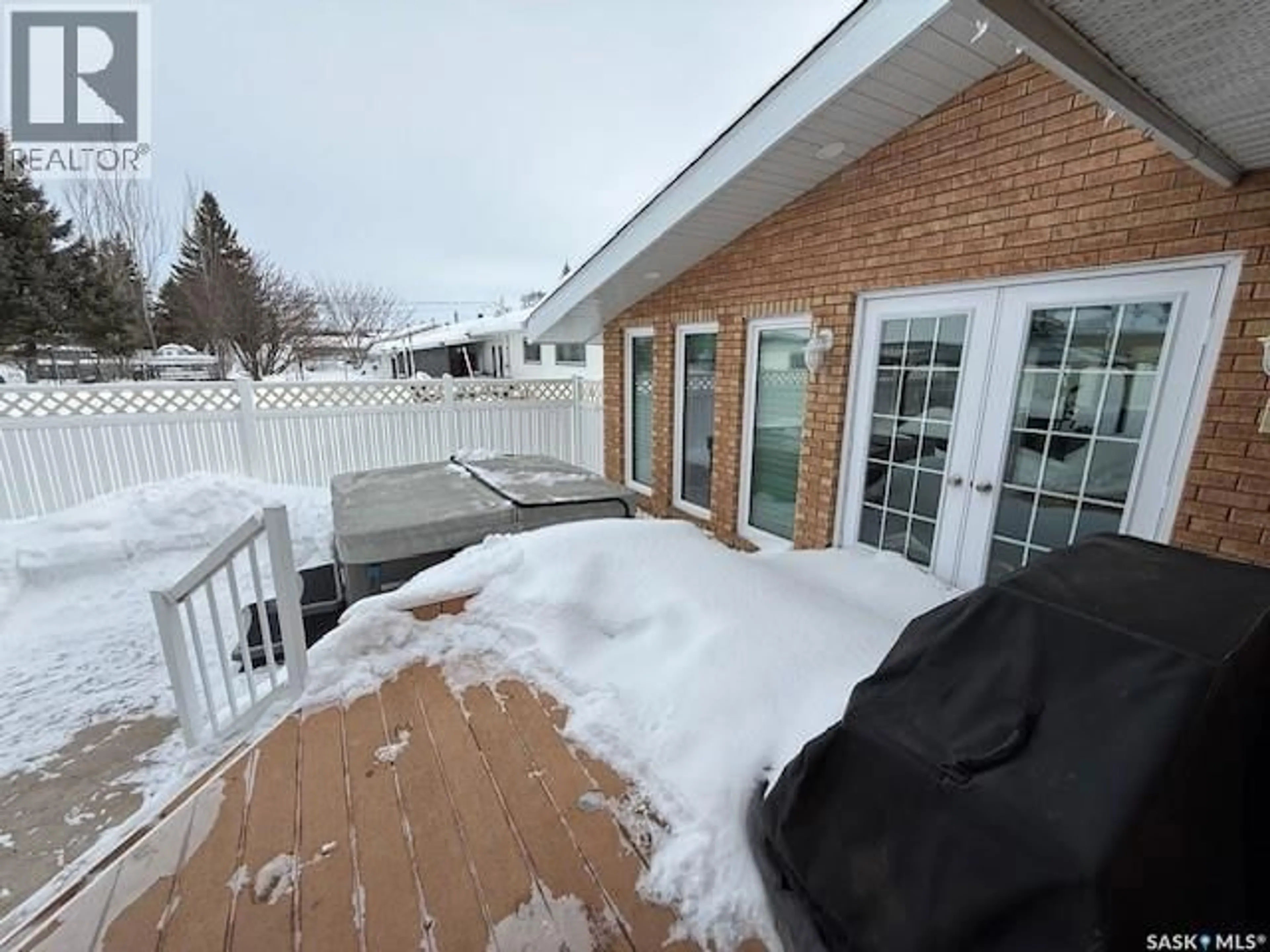 Patio, mountain view for 124 DIXON AVENUE, Kamsack Saskatchewan S0A1S0