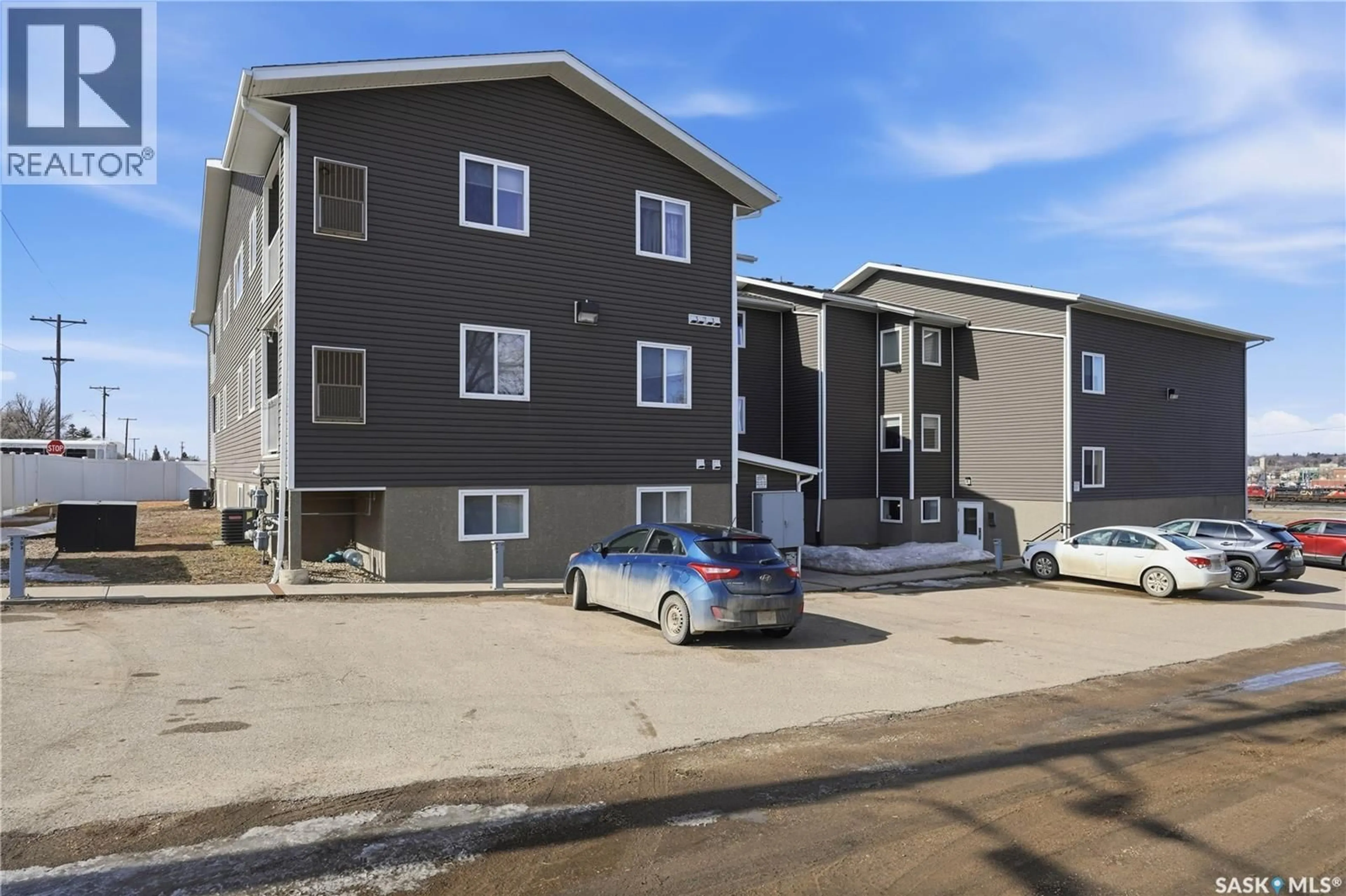 Unknown for #3 - 221 MAIN STREET, Moose Jaw Saskatchewan S6H2R4