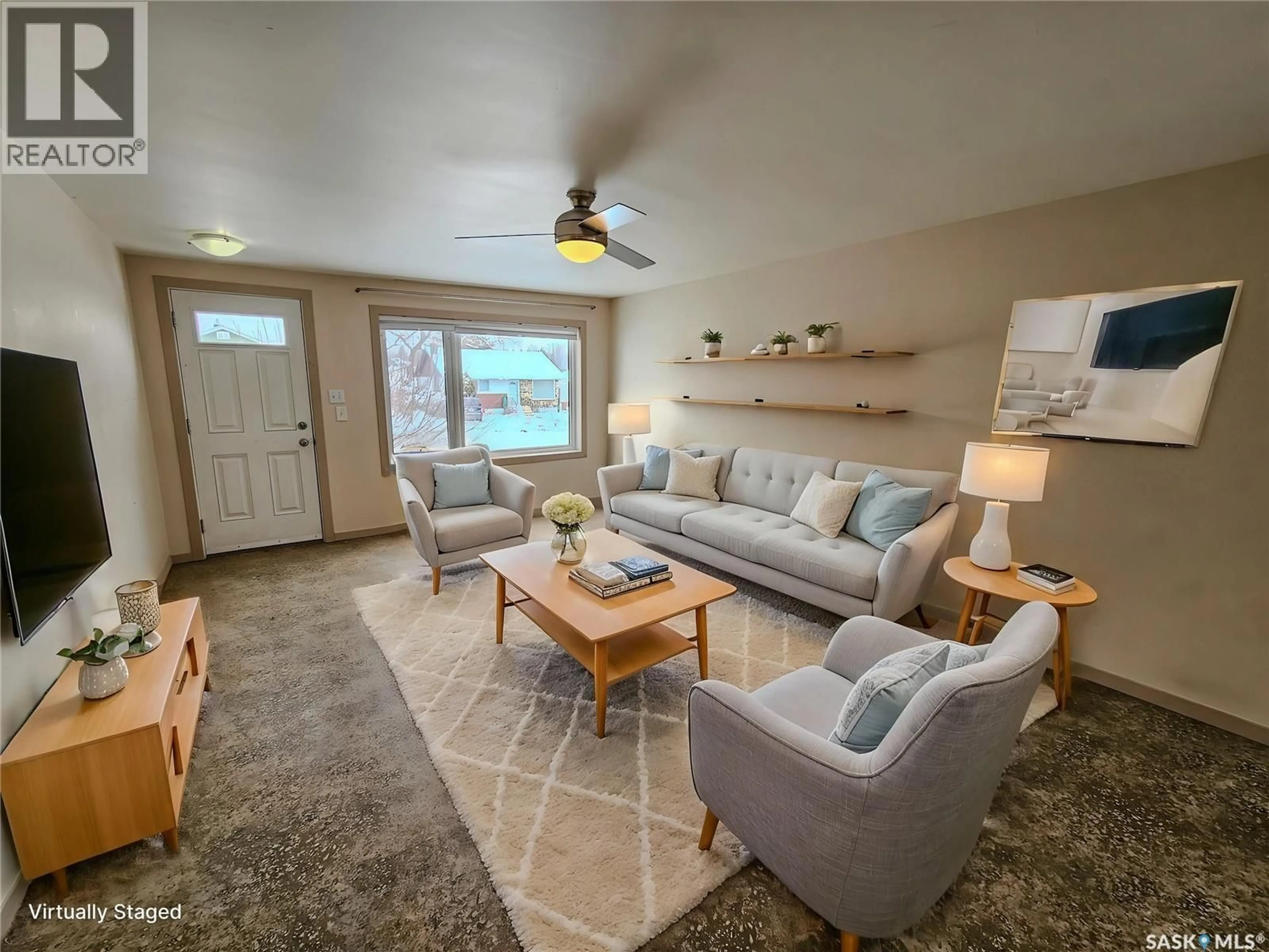 Living room with furniture, unknown for 660 9TH AVENUE, Swift Current Saskatchewan S9H2S6