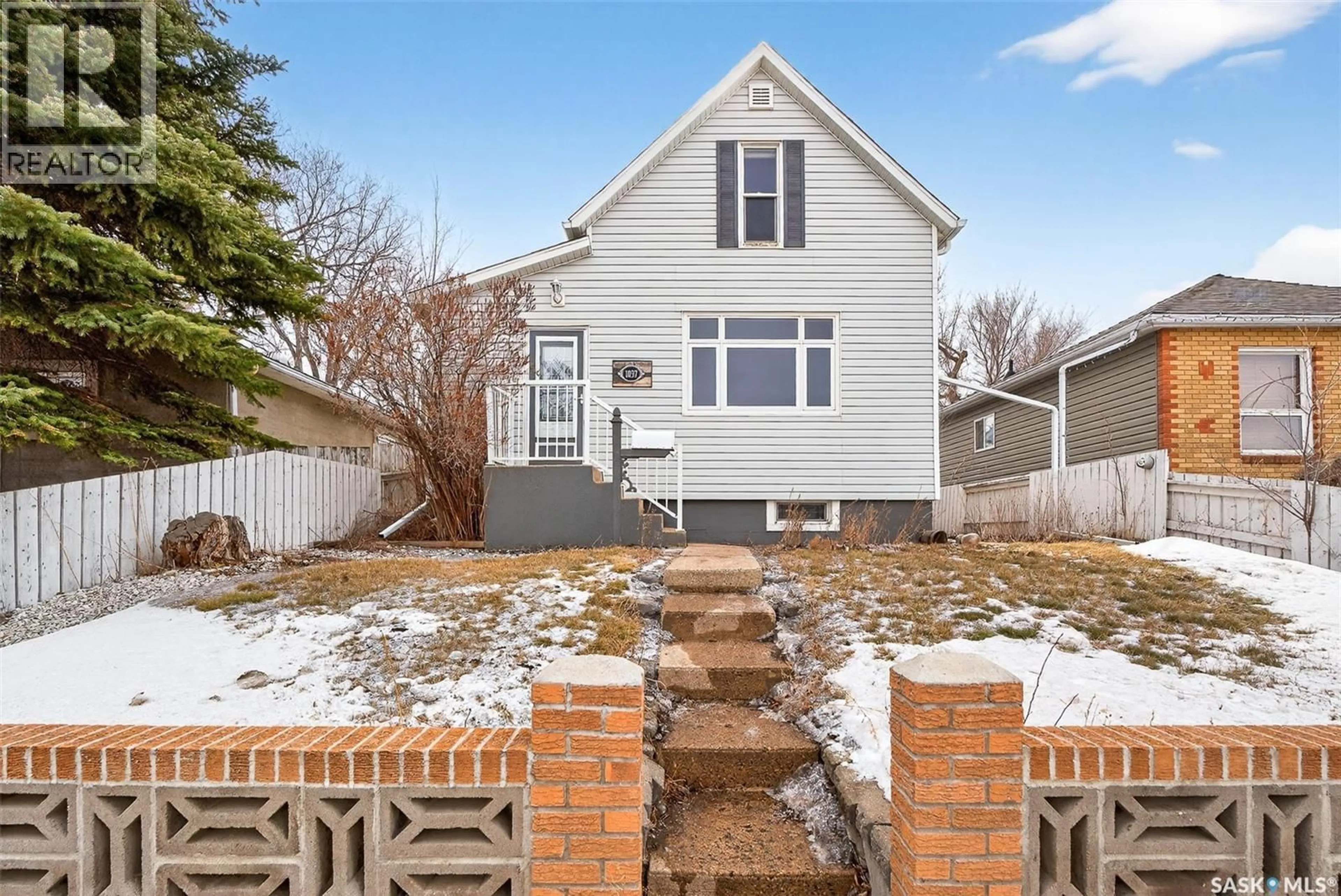 Unknown for 1037 LILLOOET STREET, Moose Jaw Saskatchewan S6H4Z9