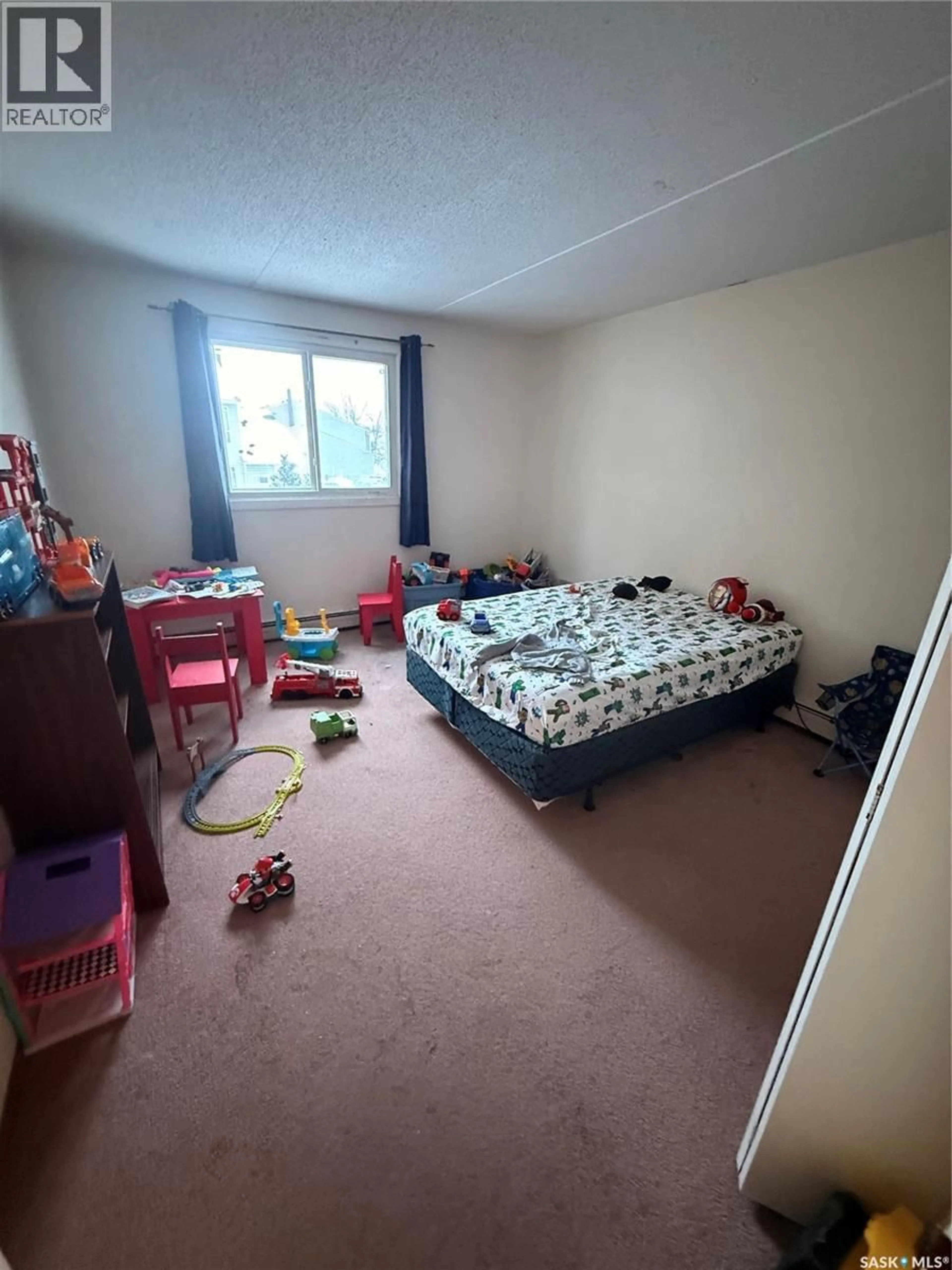 A pic of a room for 47 - 24 CENTENNIAL STREET, Regina Saskatchewan S4S6P8