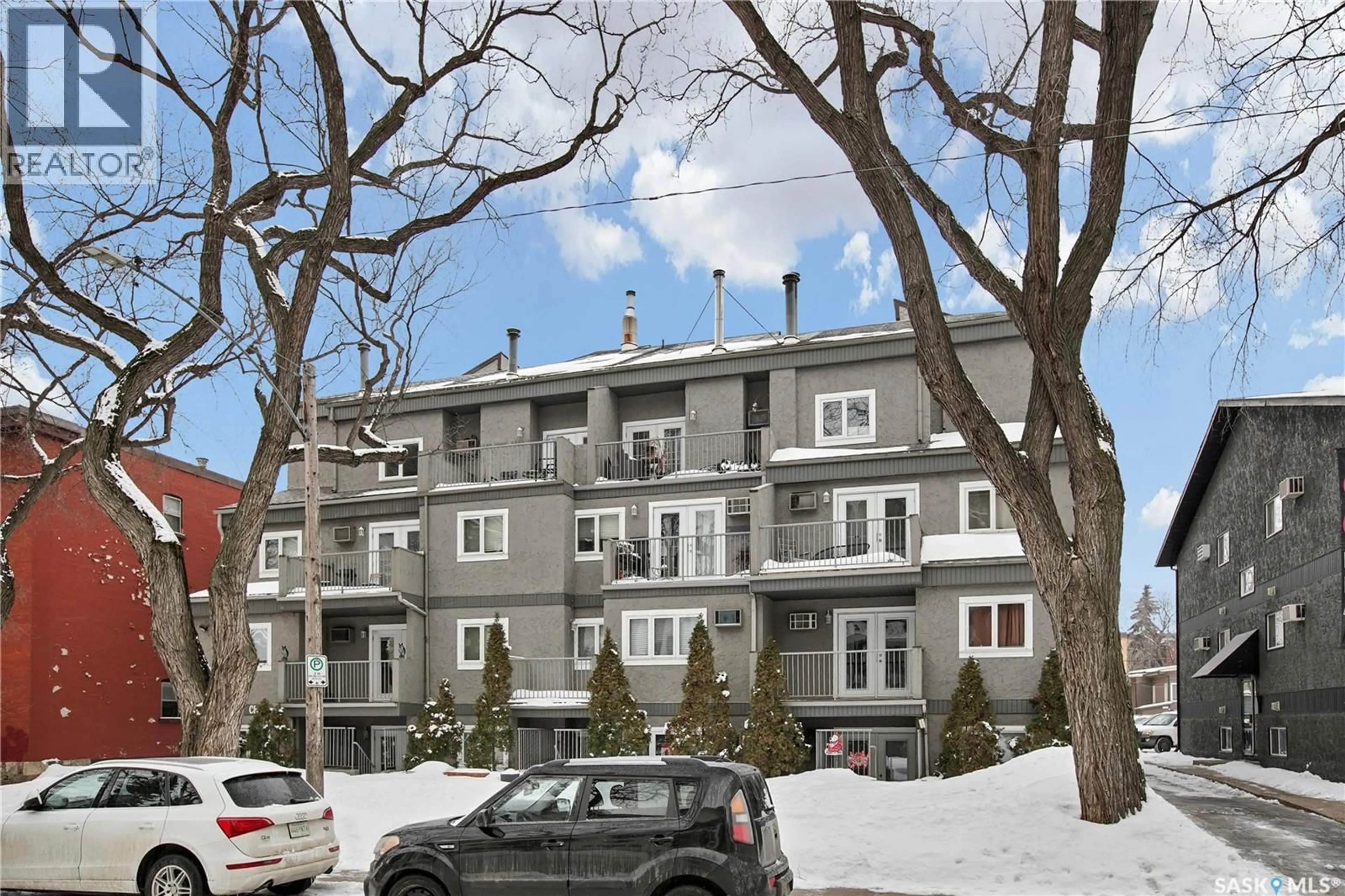 Patio, street for 203 - 431 4TH AVENUE, Saskatoon Saskatchewan S7K2M4