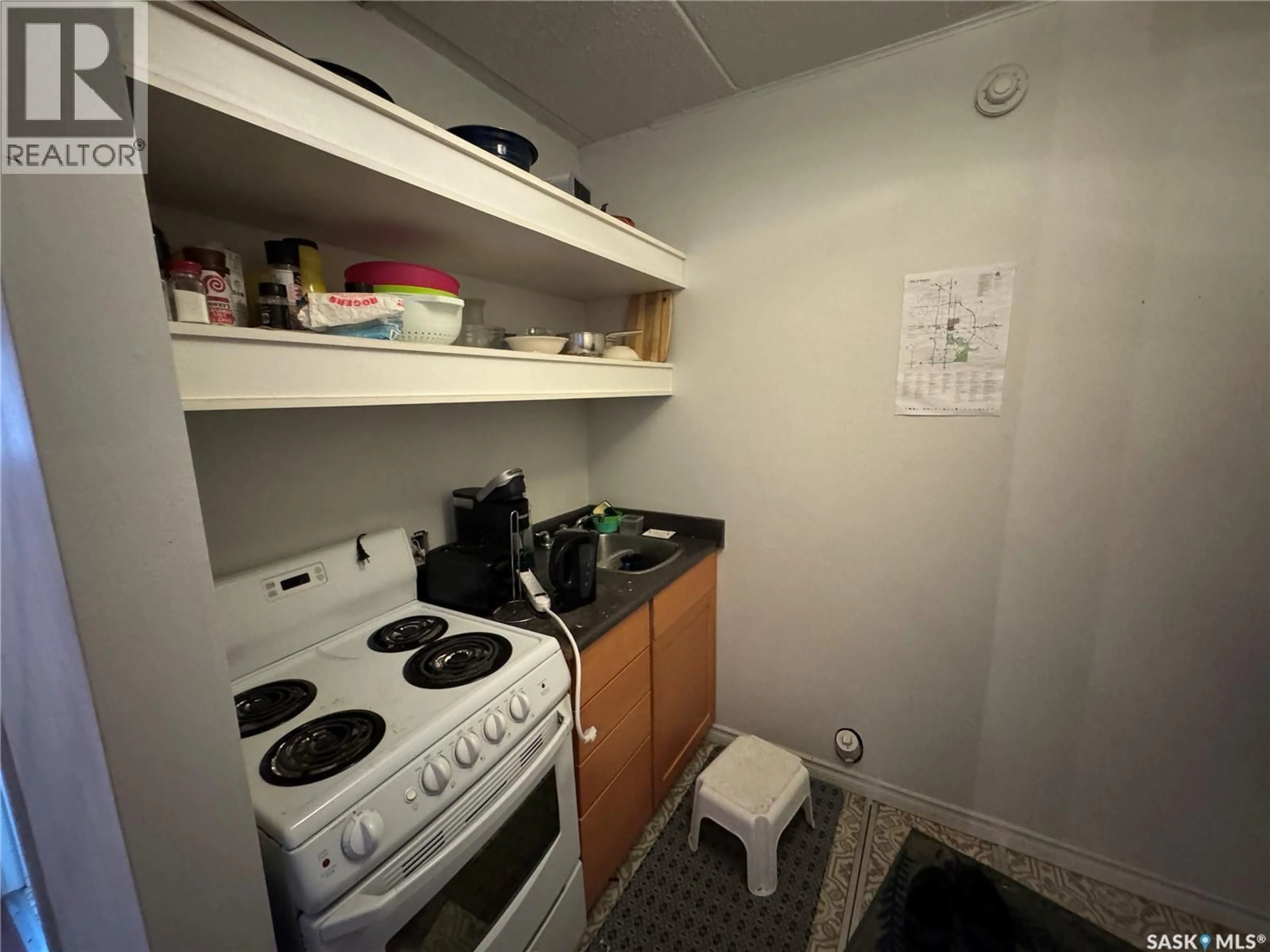 Standard kitchen, floor is not visible for 2A - 2125 LORNE STREET, Regina Saskatchewan S4P2M6
