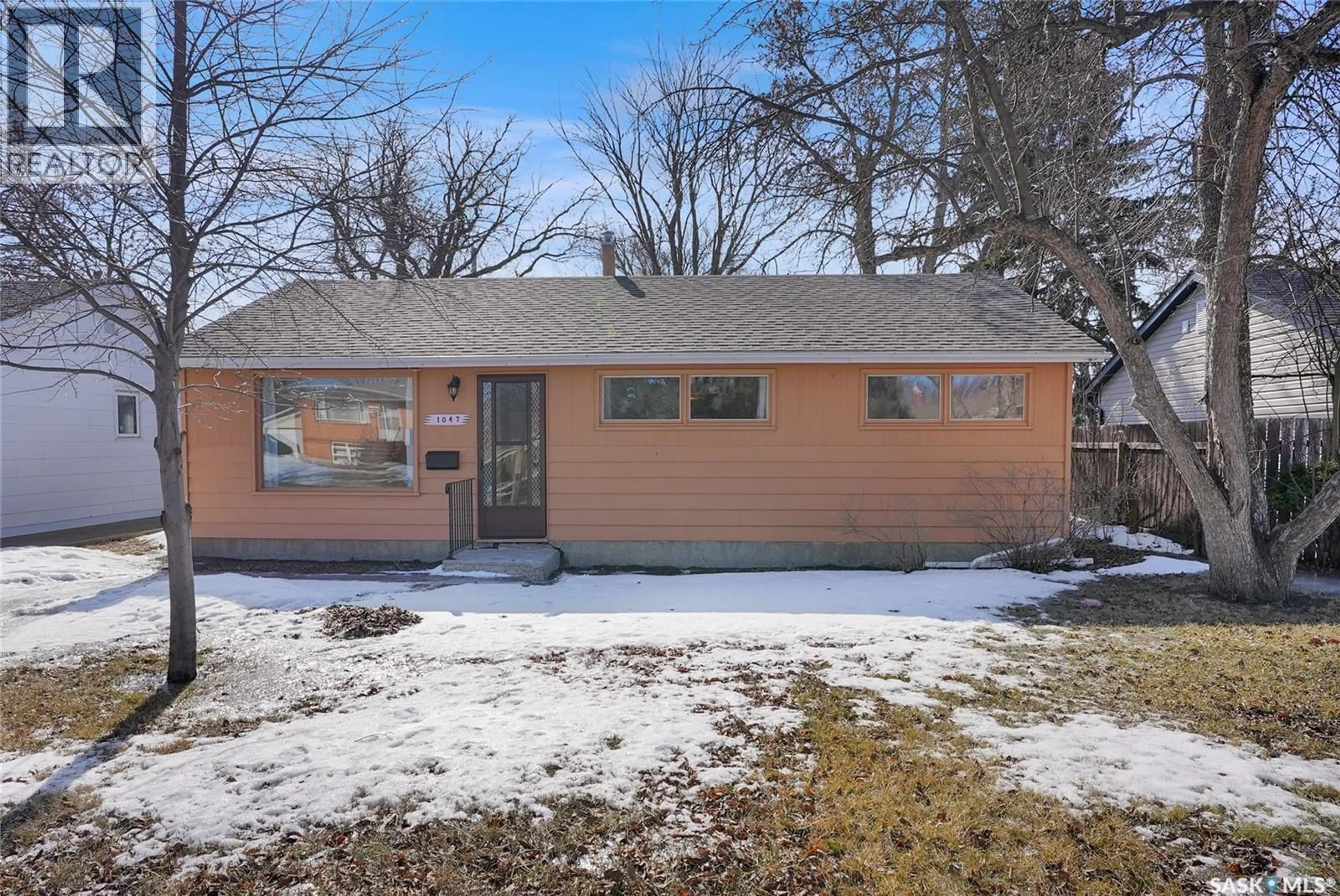 Unknown for 1047 CARLETON STREET, Moose Jaw Saskatchewan S6H3A3