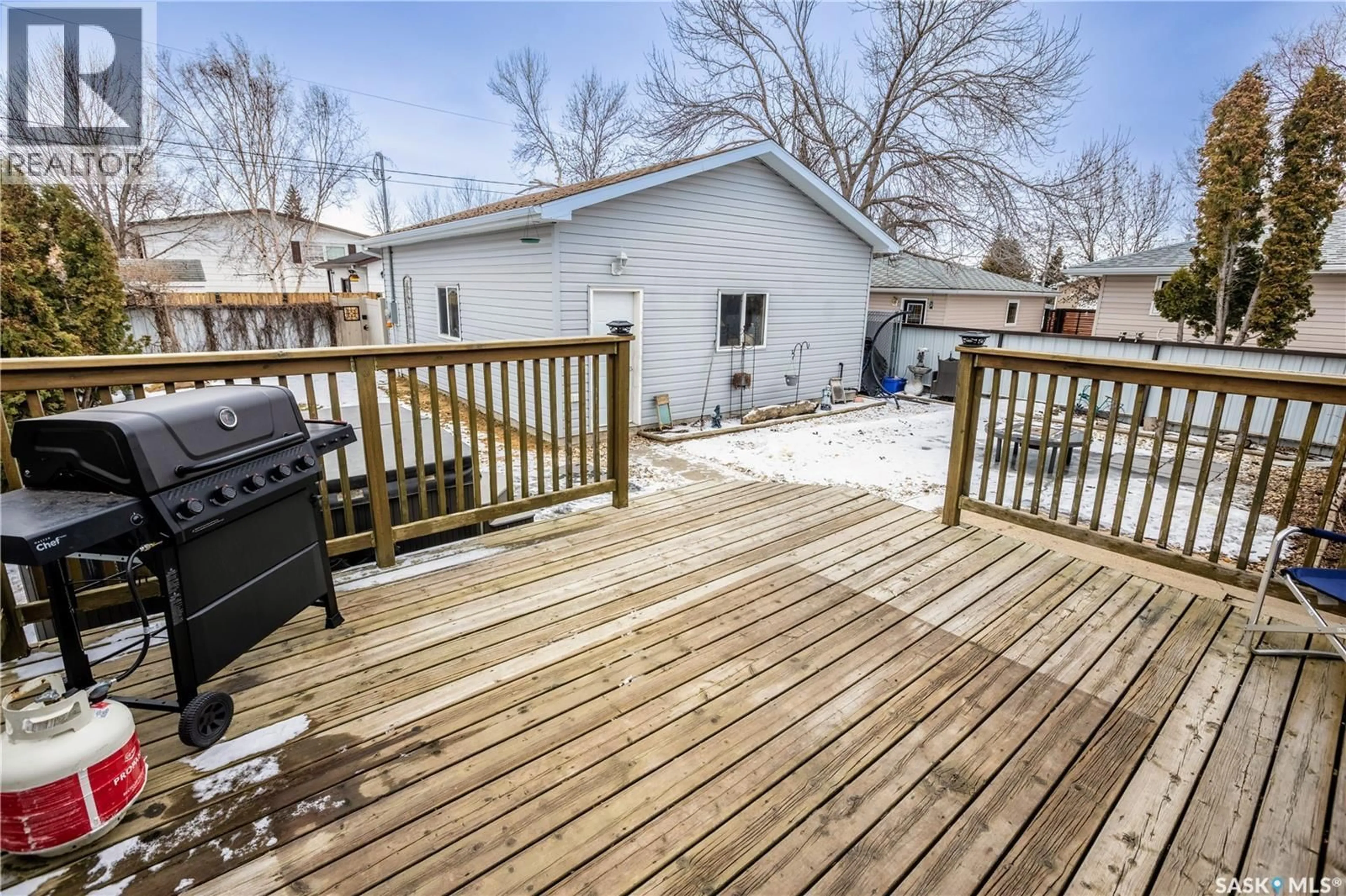 Patio, street for 1443 SMITH STREET, Moose Jaw Saskatchewan S6H6W6