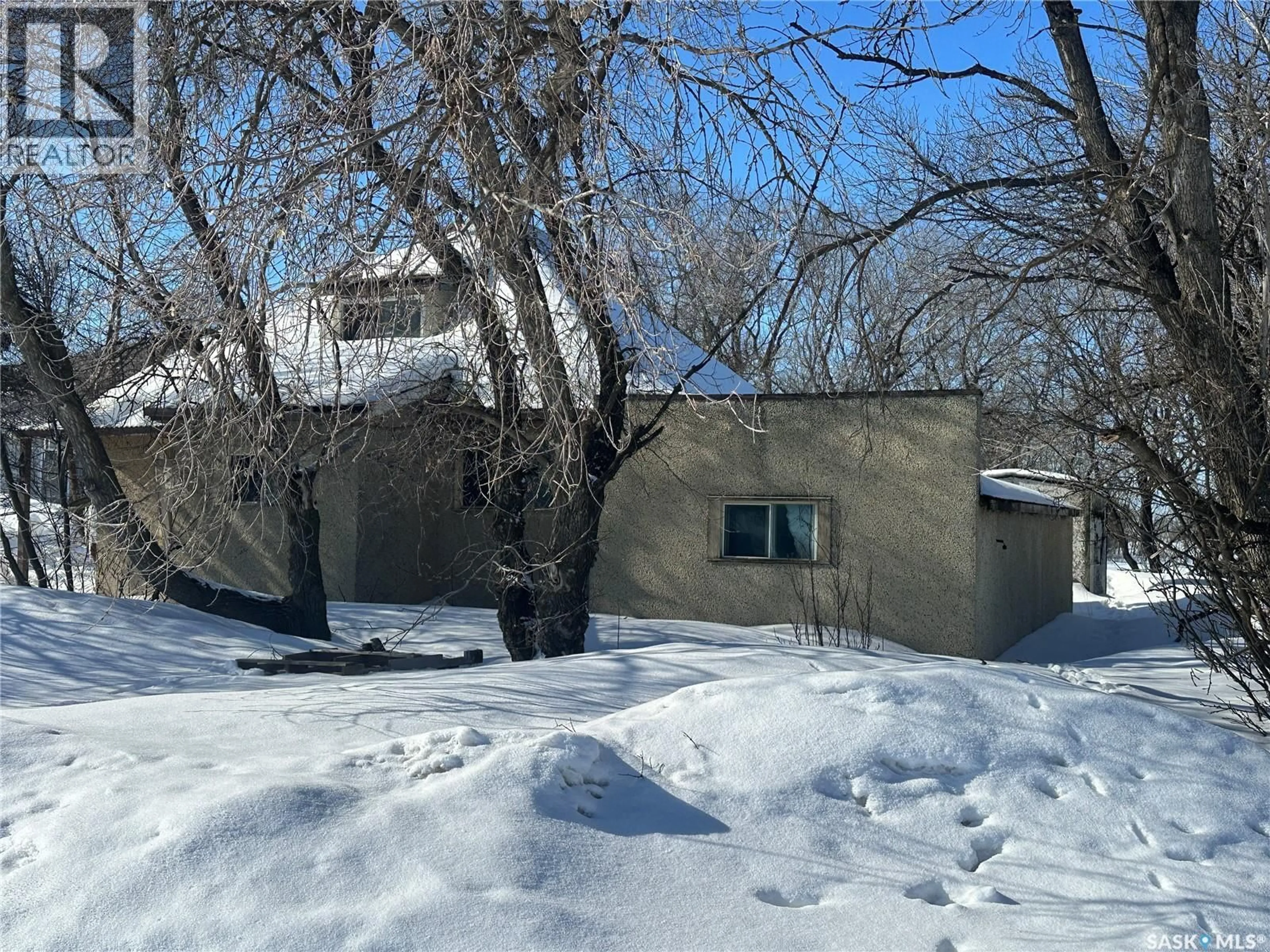 A pic from outside/outdoor area/front of a property/back of a property/a pic from drone, street for 409 1ST AVENUE, Leroy Saskatchewan S0K2P0
