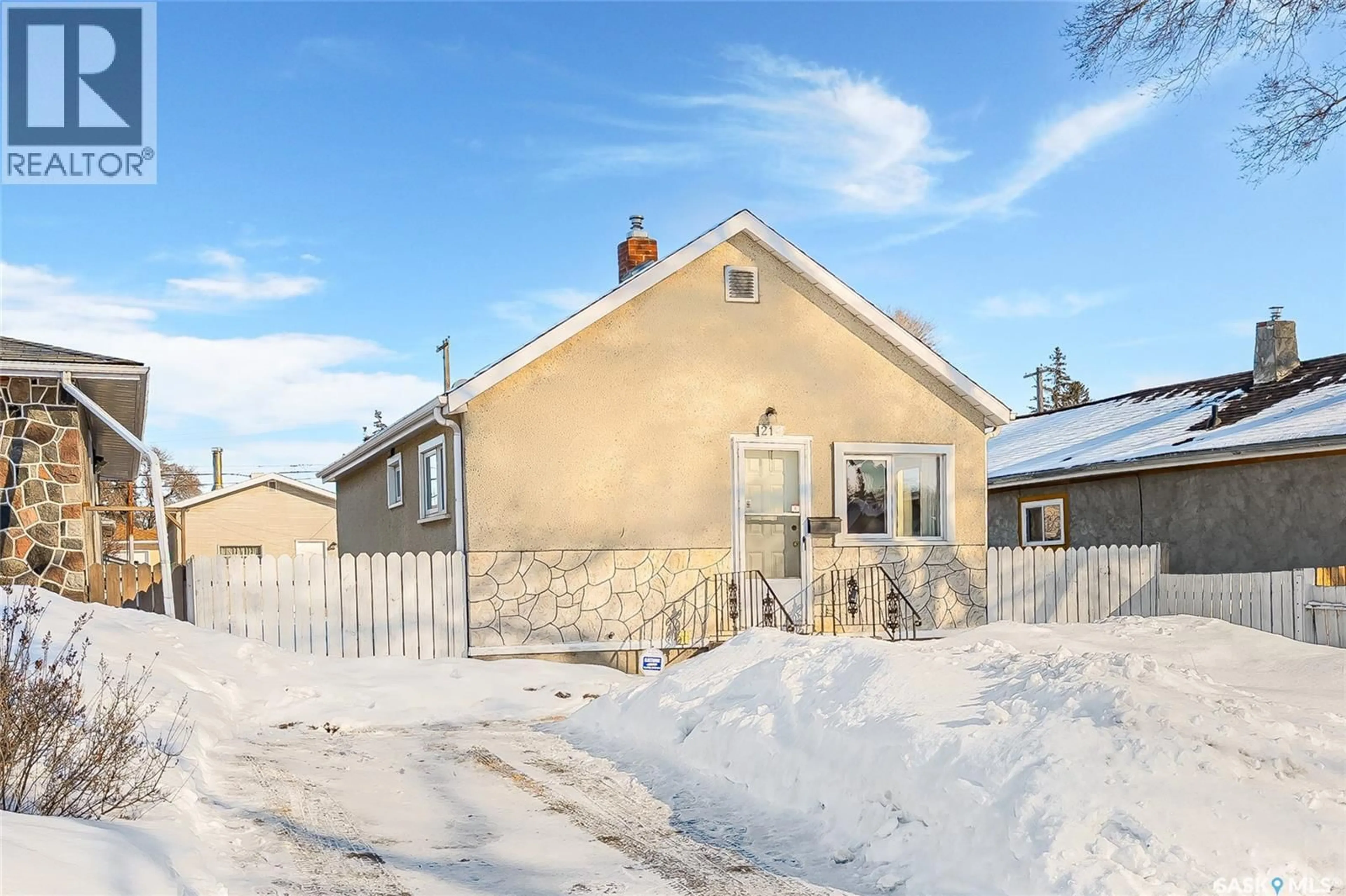 Unknown for 214 Q AVENUE, Saskatoon Saskatchewan S7L2X6