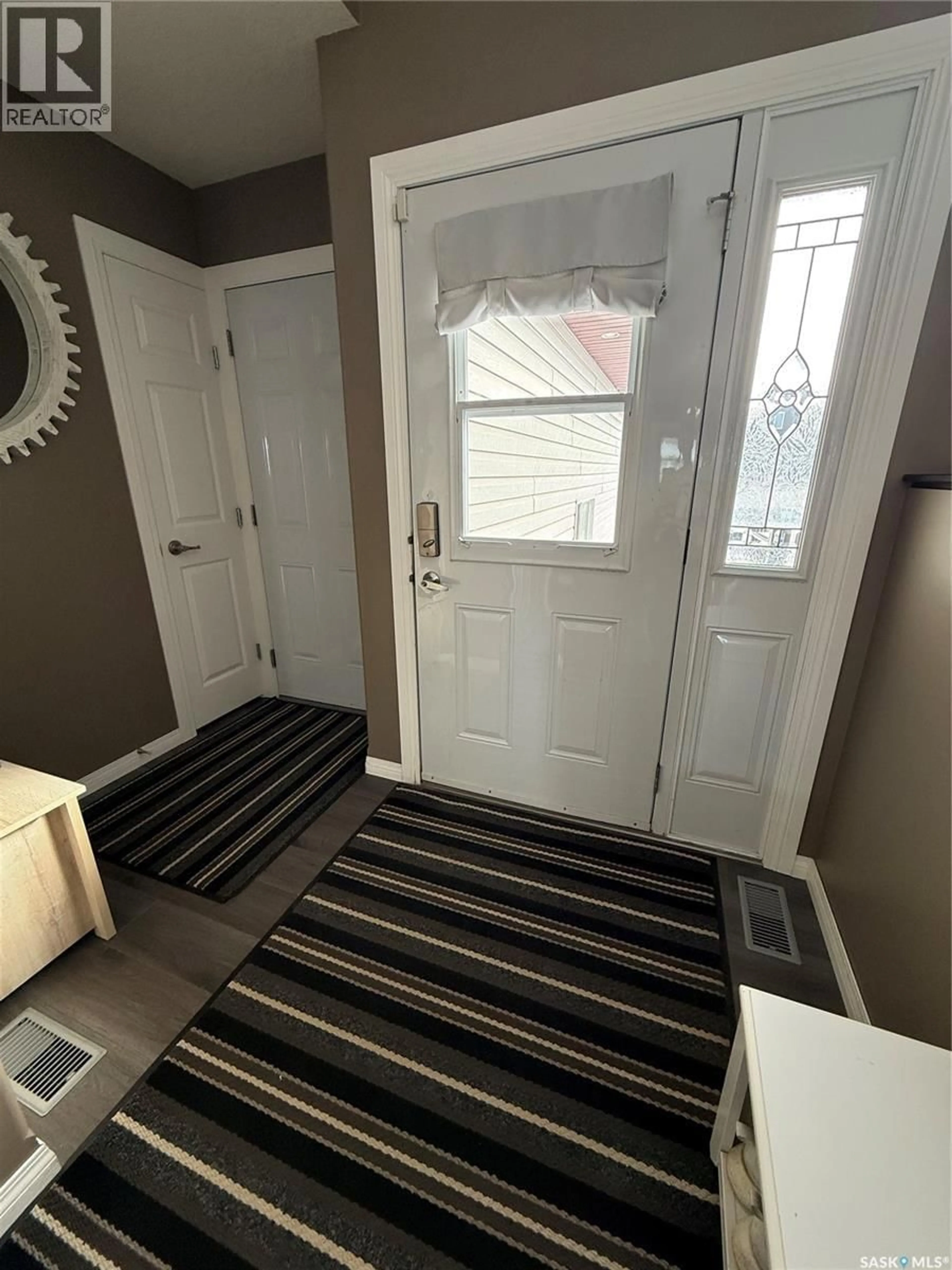 Indoor entryway for 327 PETTERSON DRIVE, Estevan Saskatchewan S4A0Y1