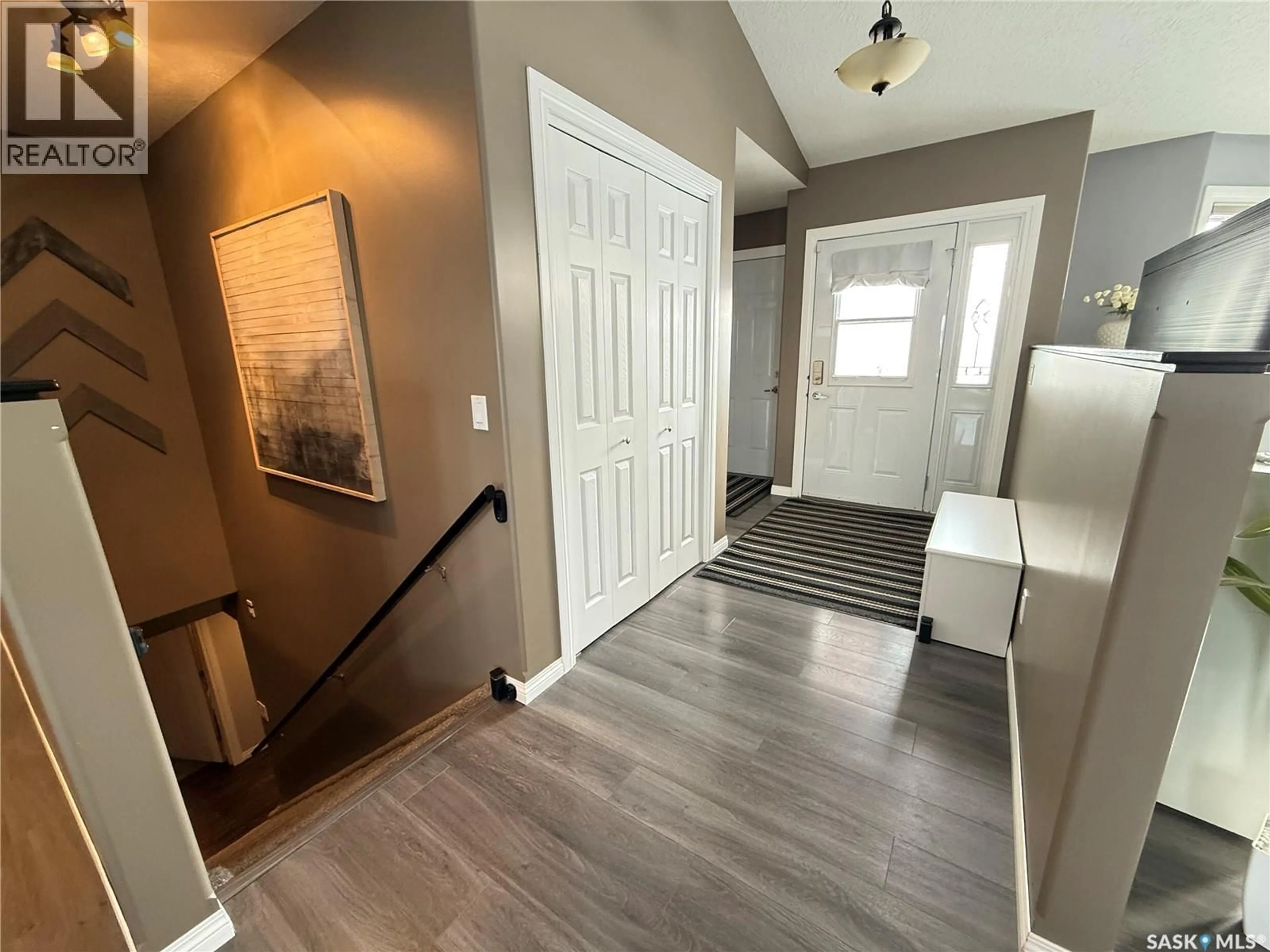 Indoor entryway for 327 PETTERSON DRIVE, Estevan Saskatchewan S4A0Y1