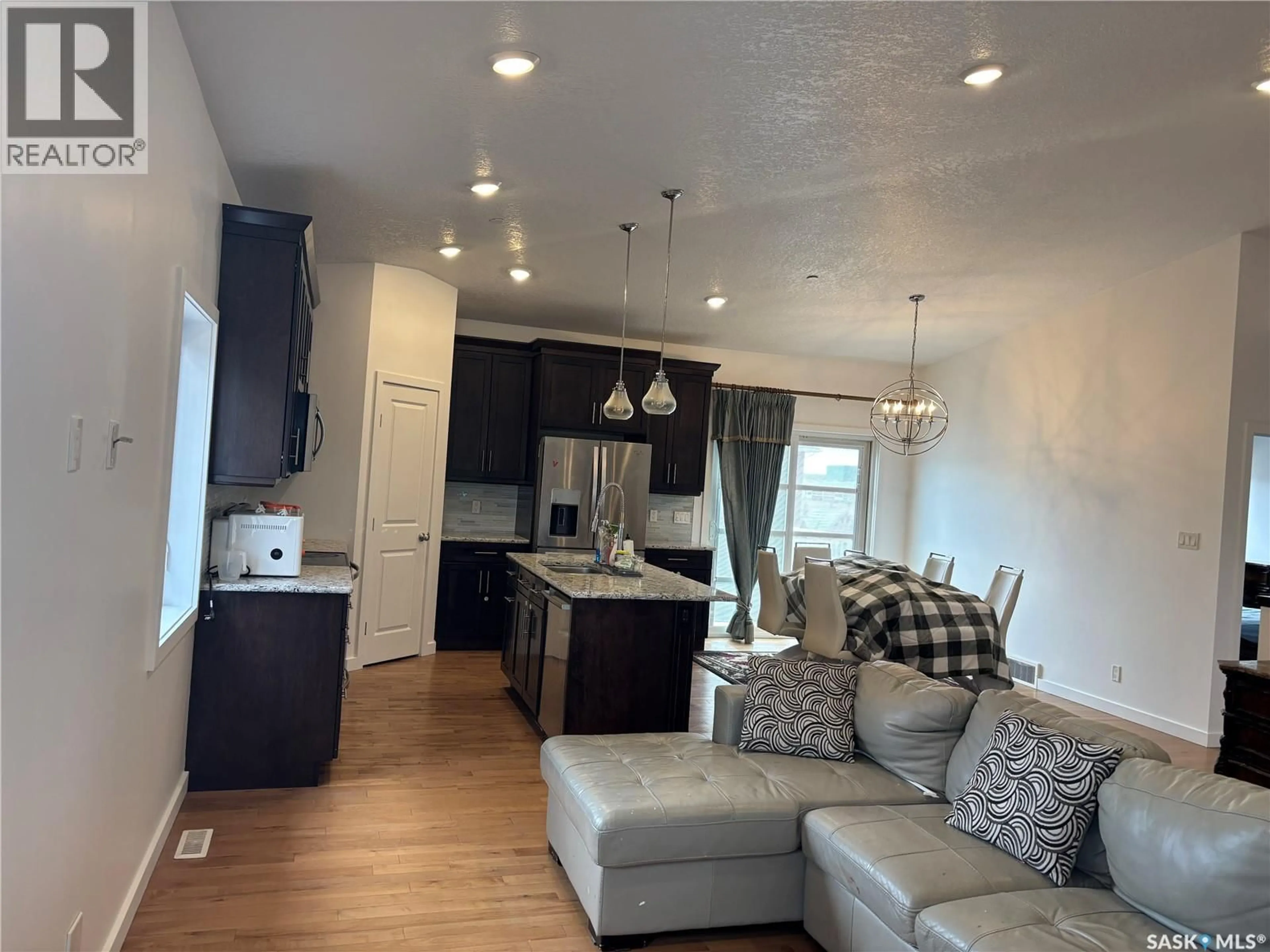 Open concept kitchen, unknown for 436 RIDGEDALE STREET, Swift Current Saskatchewan S9H5R9