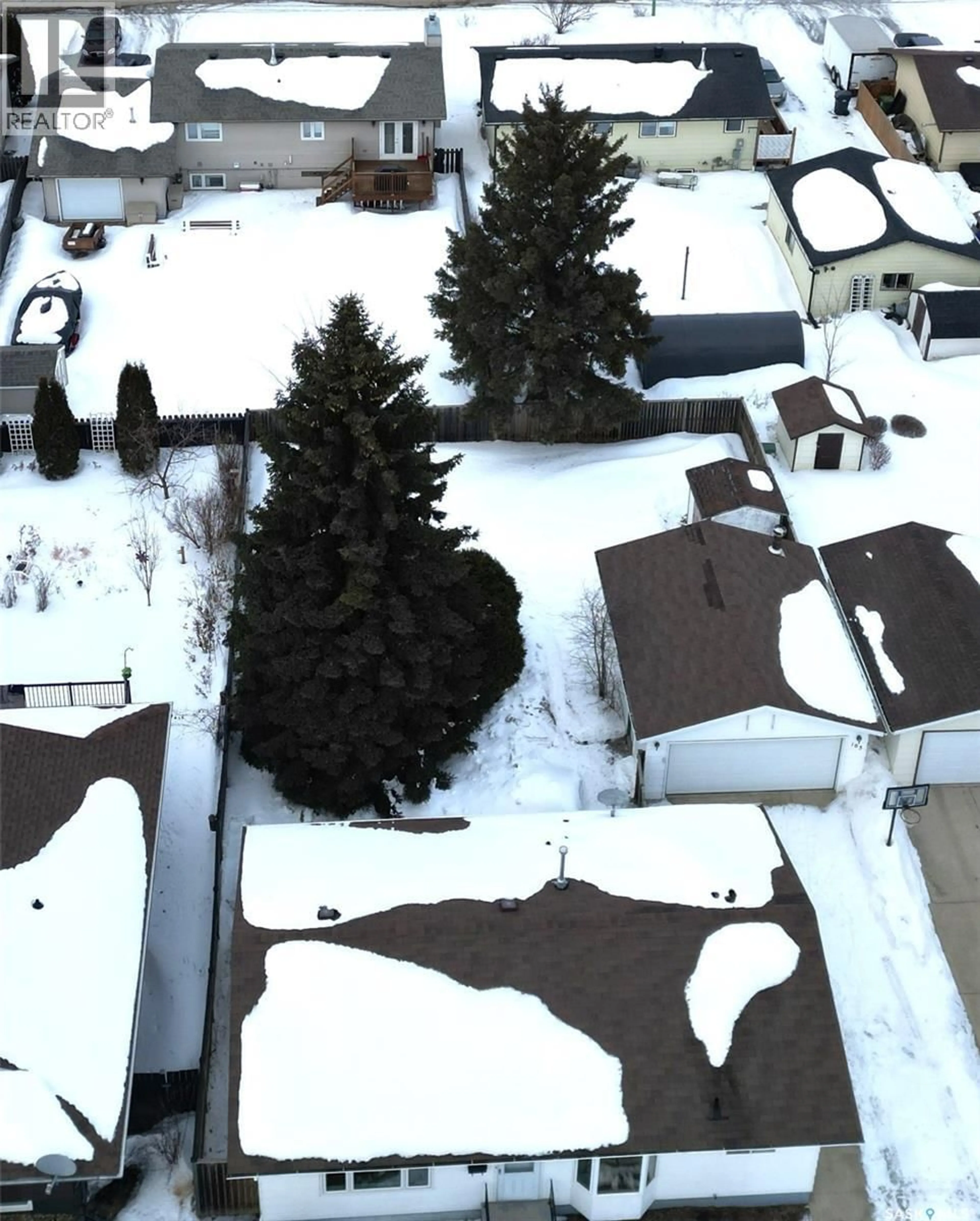 A pic from outside/outdoor area/front of a property/back of a property/a pic from drone, street for 103 LANGRILL DRIVE, Yorkton Saskatchewan S3N3L9