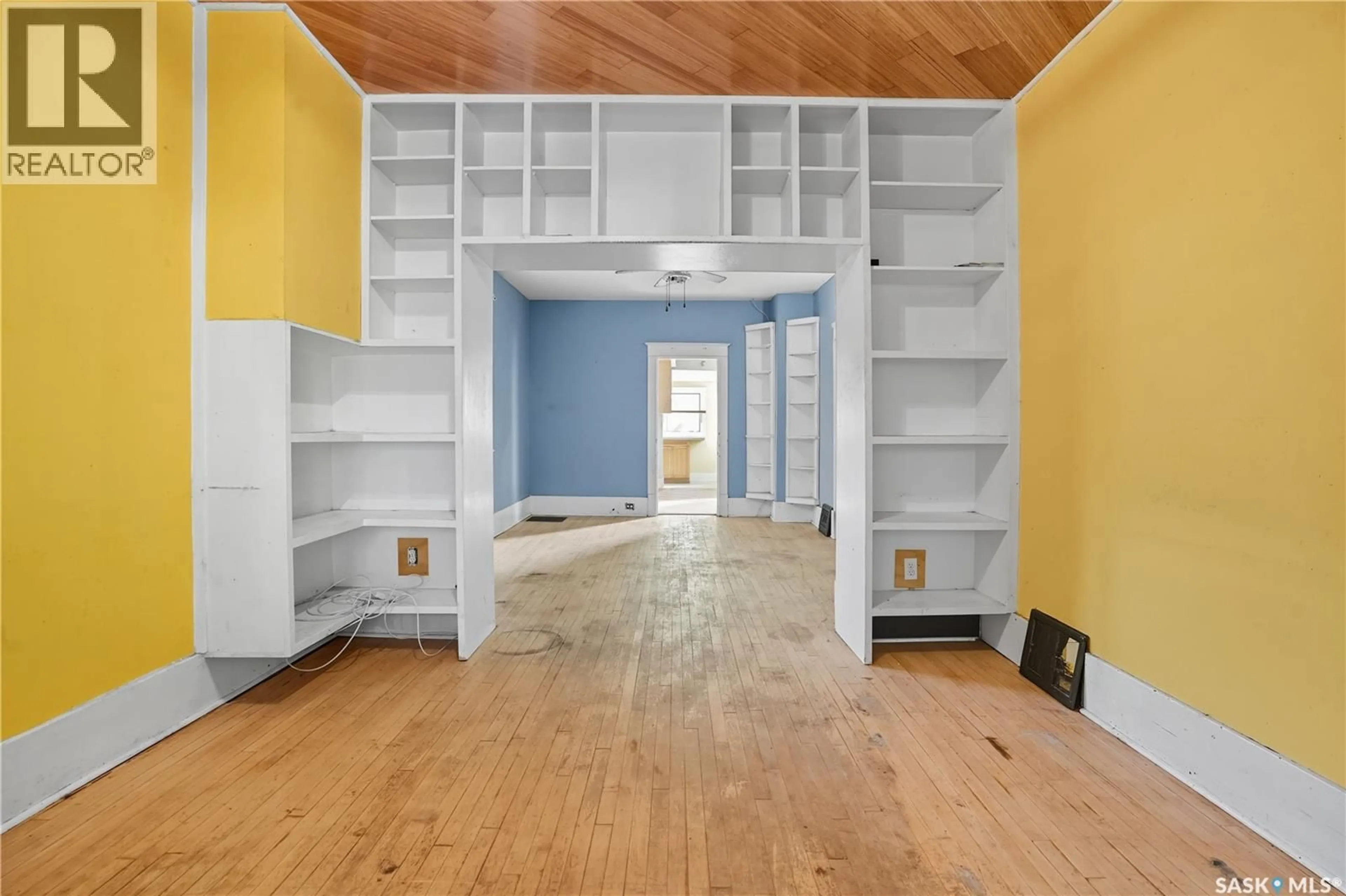 Unknown for 1875 ST JOHN STREET, Regina Saskatchewan S4P1S1