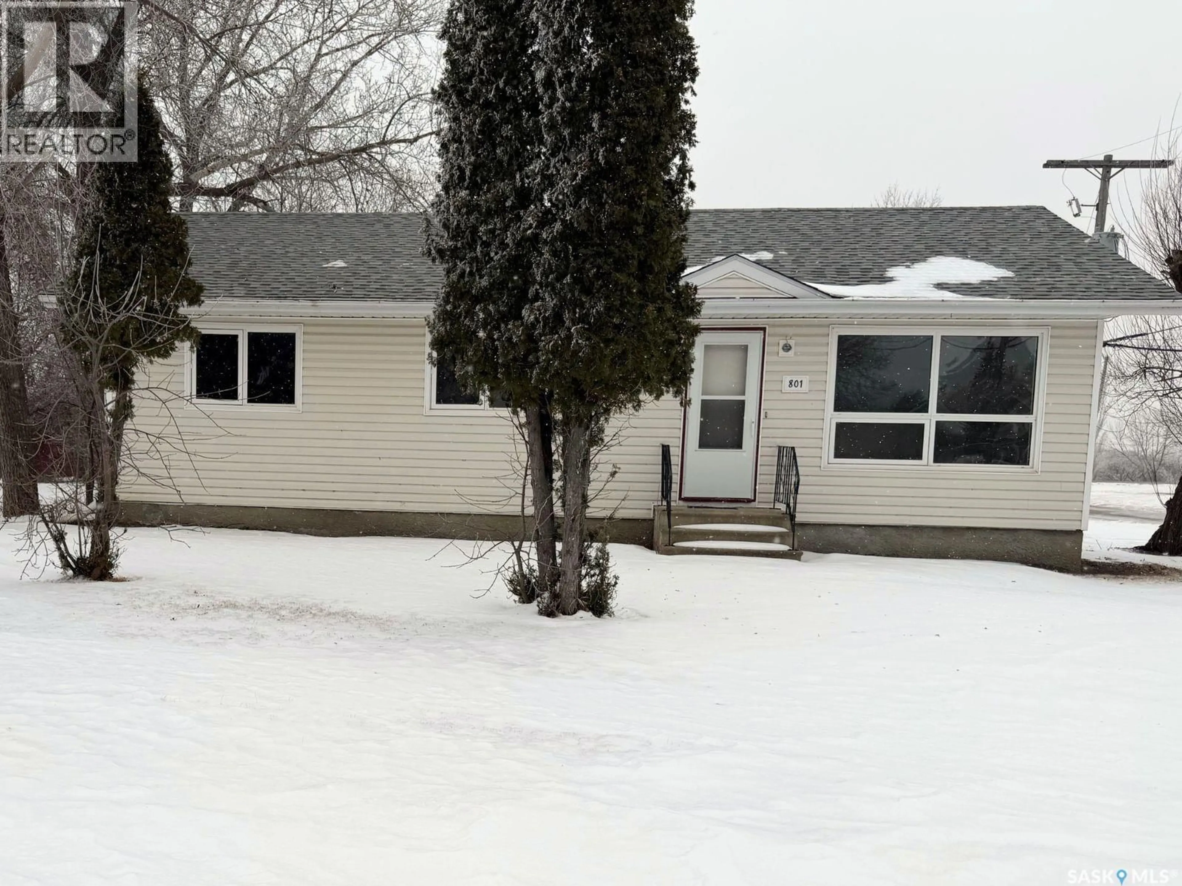 Unknown for 801 PROSPECT AVENUE, Oxbow Saskatchewan S0C2B0