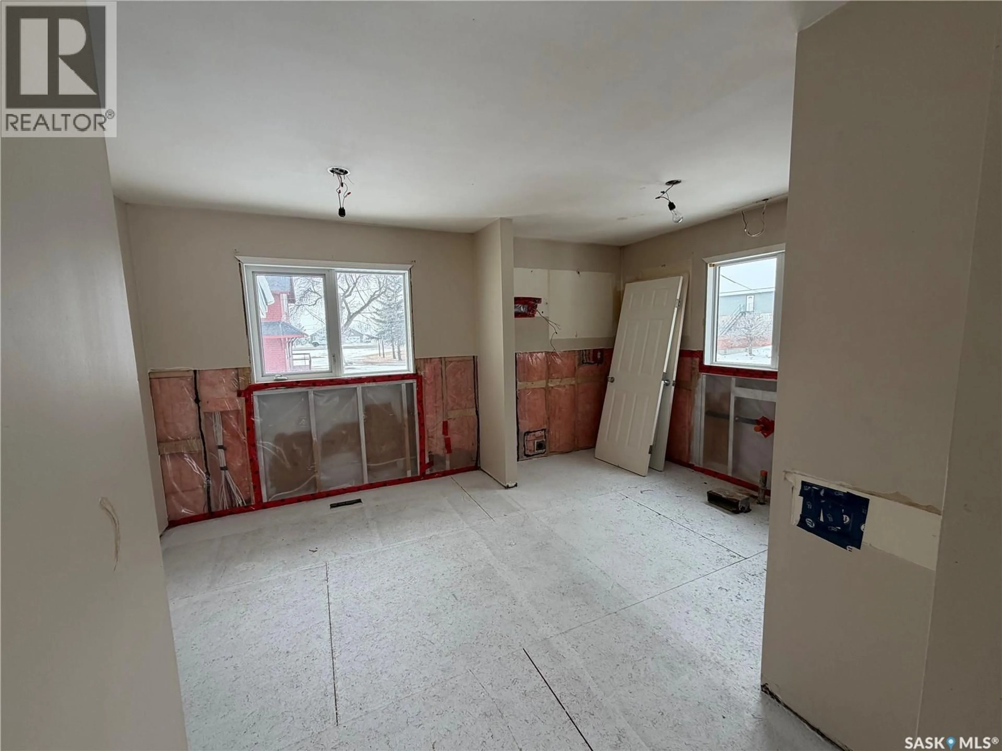 A pic of a room for 801 PROSPECT AVENUE, Oxbow Saskatchewan S0C2B0