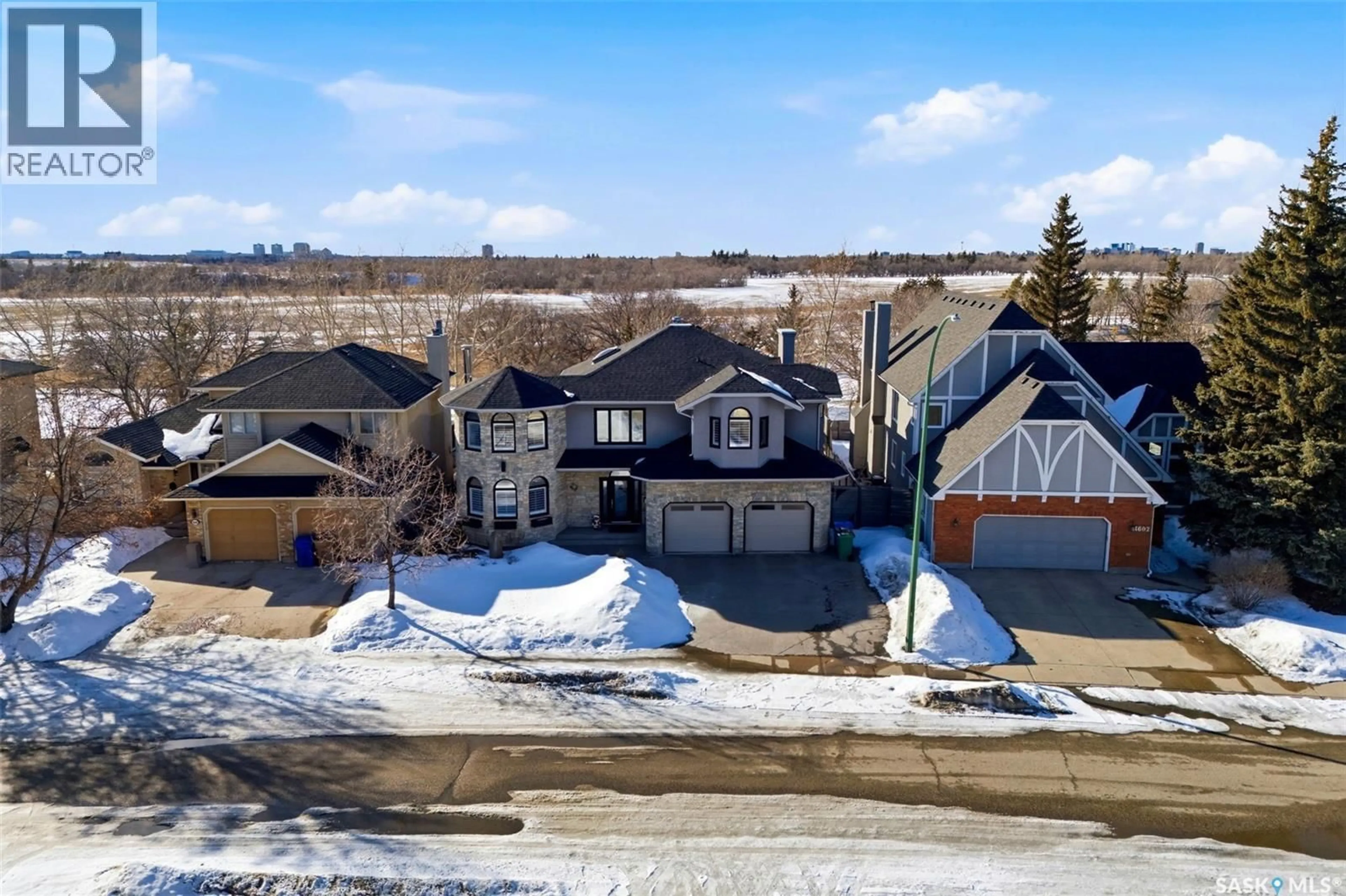 A pic from outside/outdoor area/front of a property/back of a property/a pic from drone, unknown for 3606 SELINGER CRESCENT, Regina Saskatchewan S4V2H6
