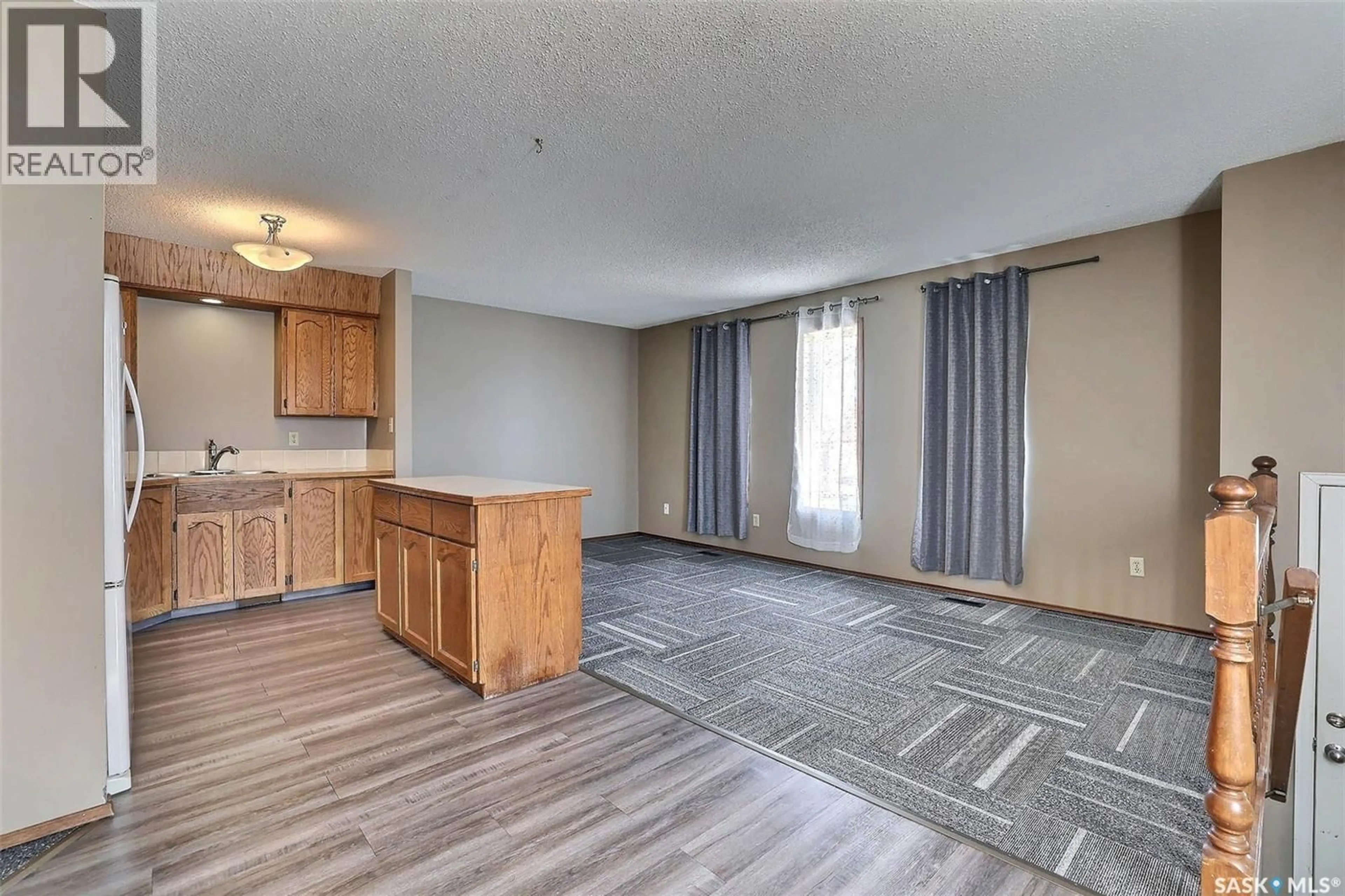 A pic of a room for 1580 LACON STREET, Regina Saskatchewan S4N1Z4