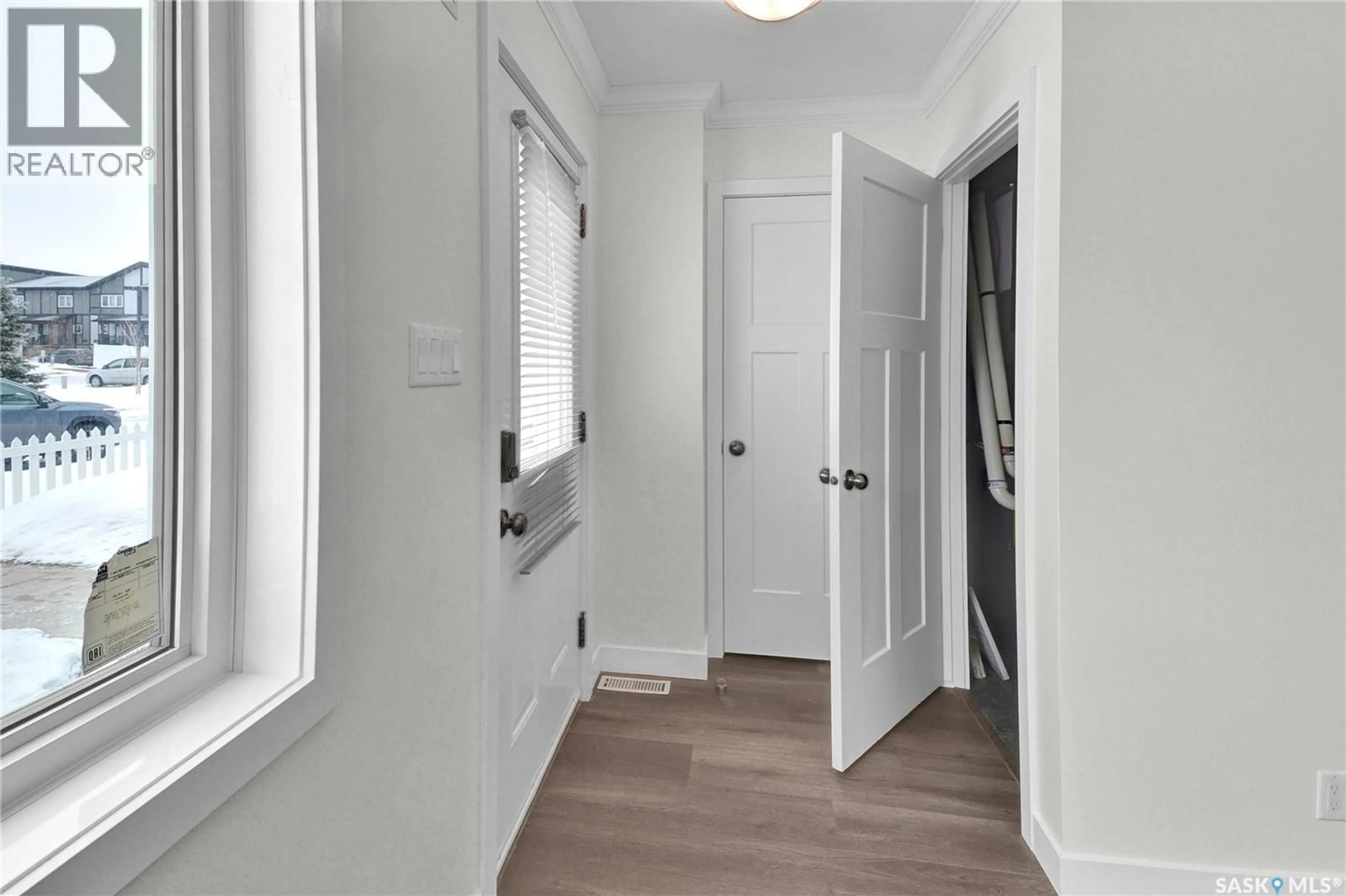 Unknown for 256 250 AKHTAR BEND, Saskatoon Saskatchewan S7W0W4