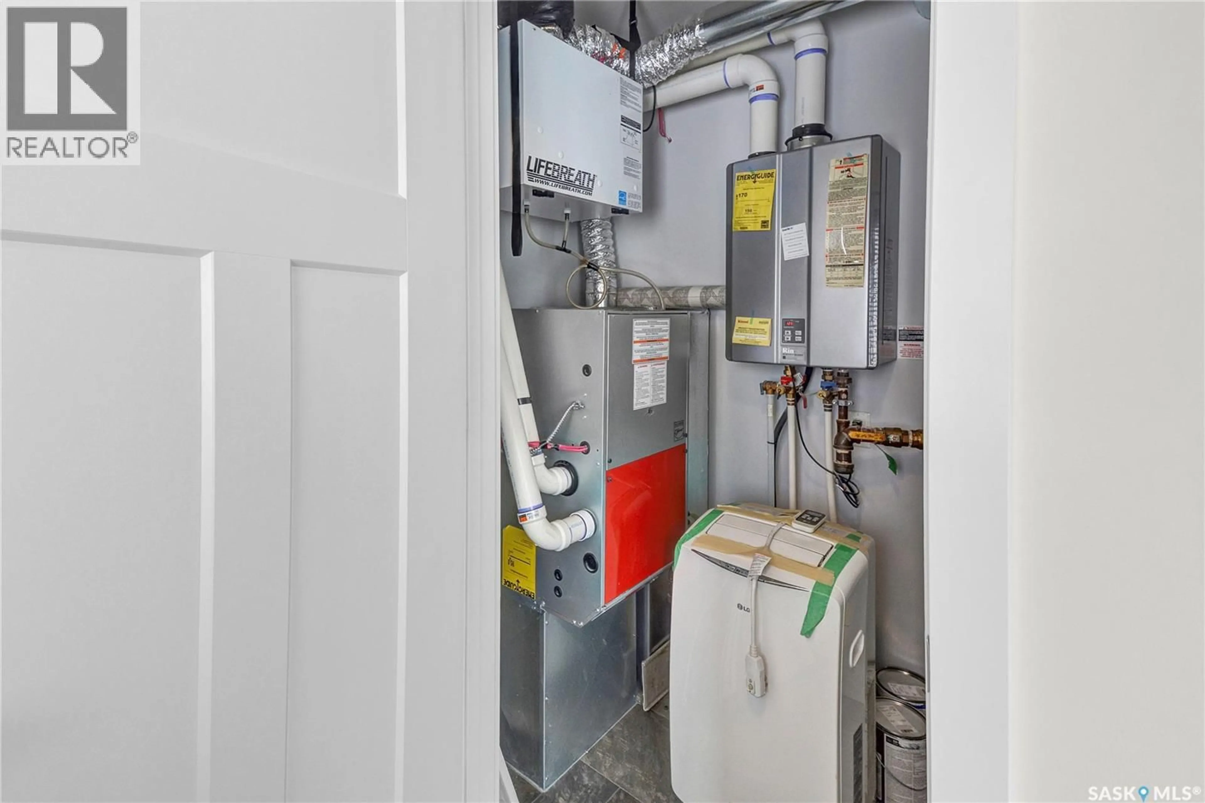 Unknown for 256 250 AKHTAR BEND, Saskatoon Saskatchewan S7W0W4