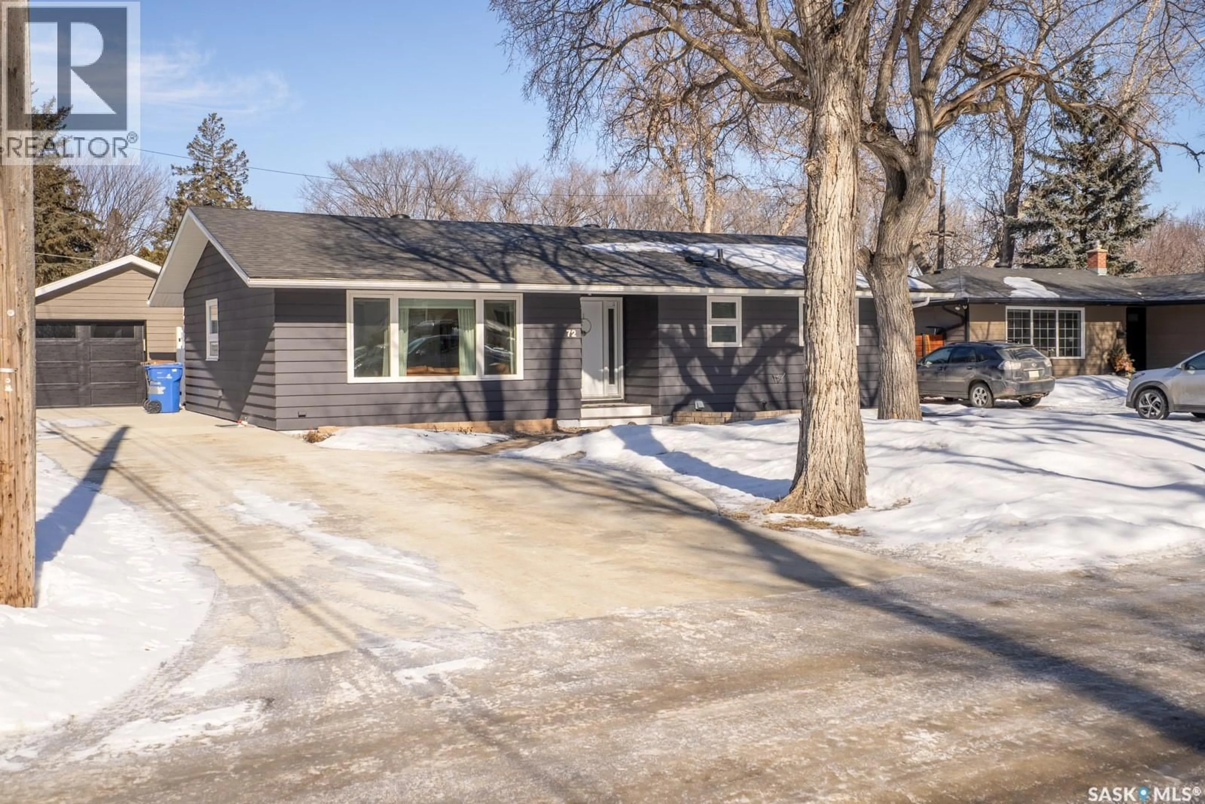 Unknown for 72 DOLPHIN BAY, Regina Saskatchewan S4S4Z8