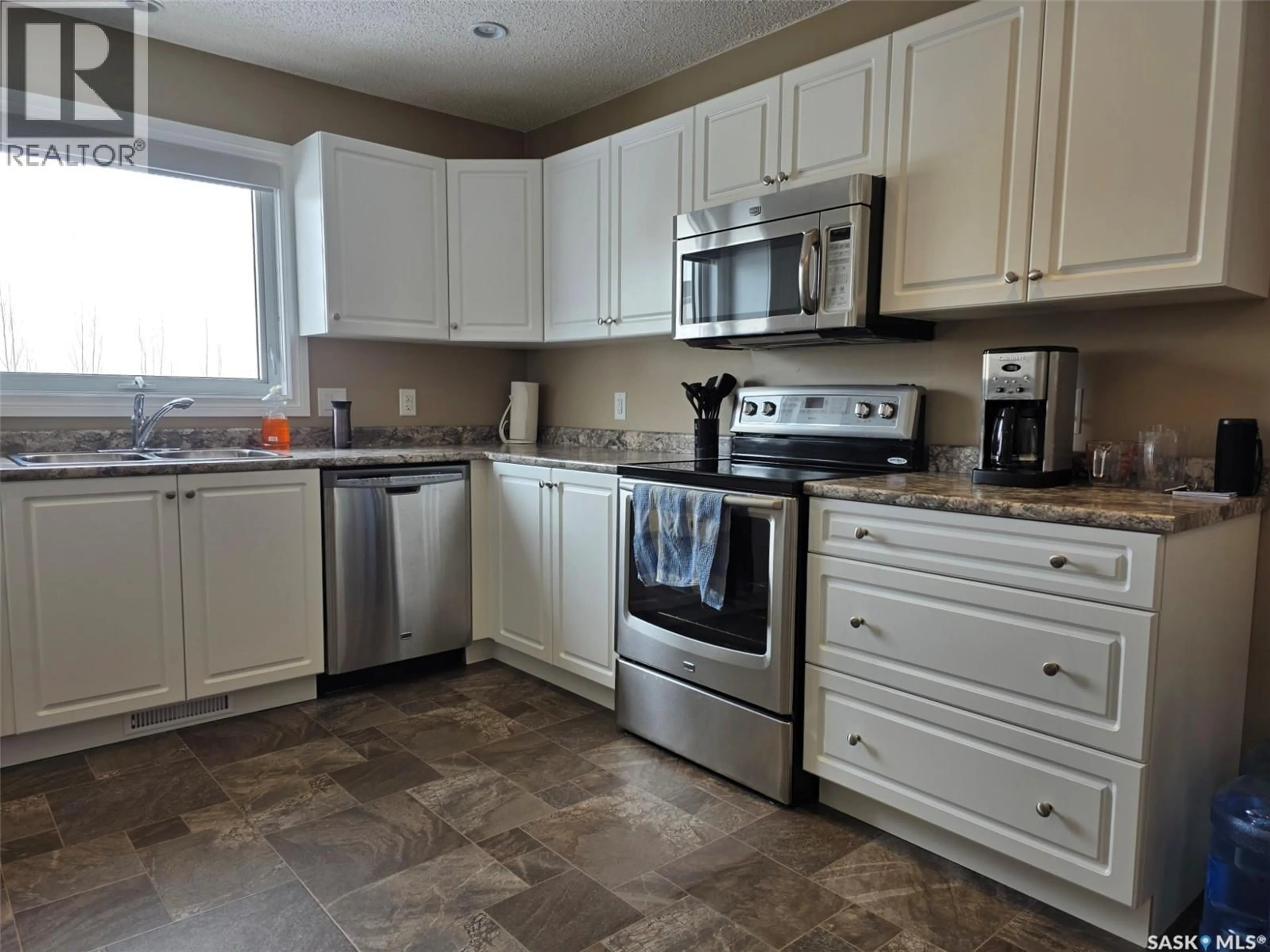 Standard kitchen, ceramic/tile floor for VIKER ACRES, Saskatchewan Landing Rm No.167 Saskatchewan S0N2P0