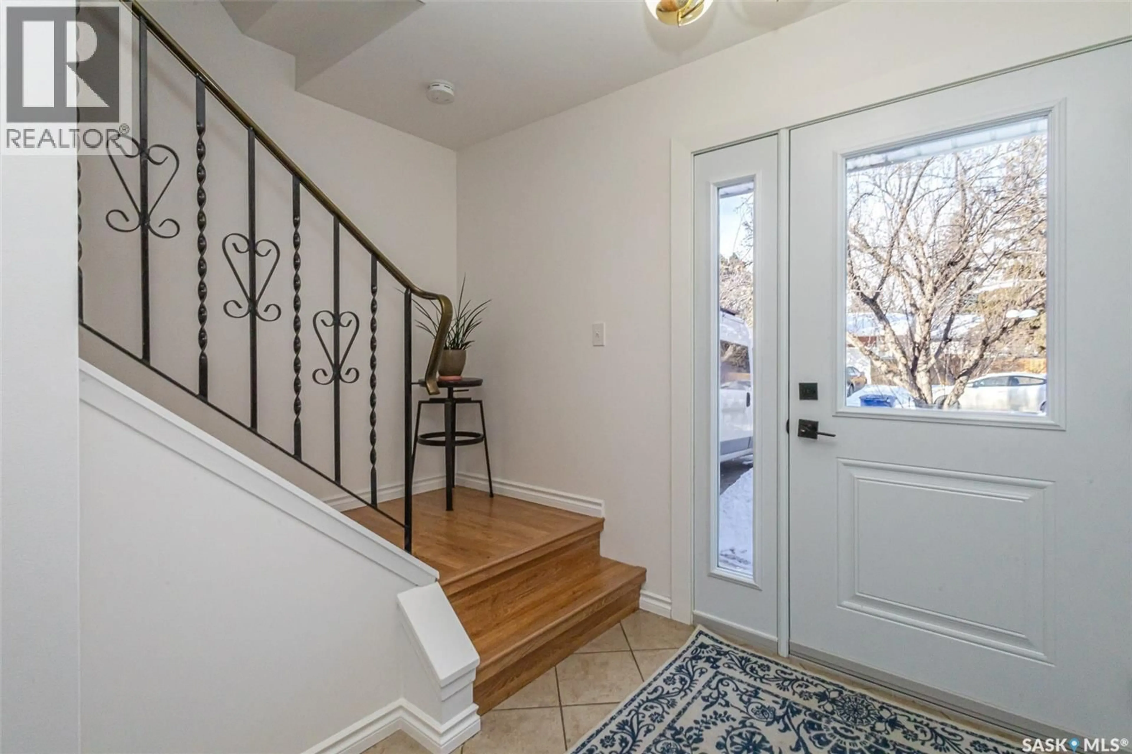 Indoor entryway for 78 DEGEER CRESCENT, Saskatoon Saskatchewan S7H4P7