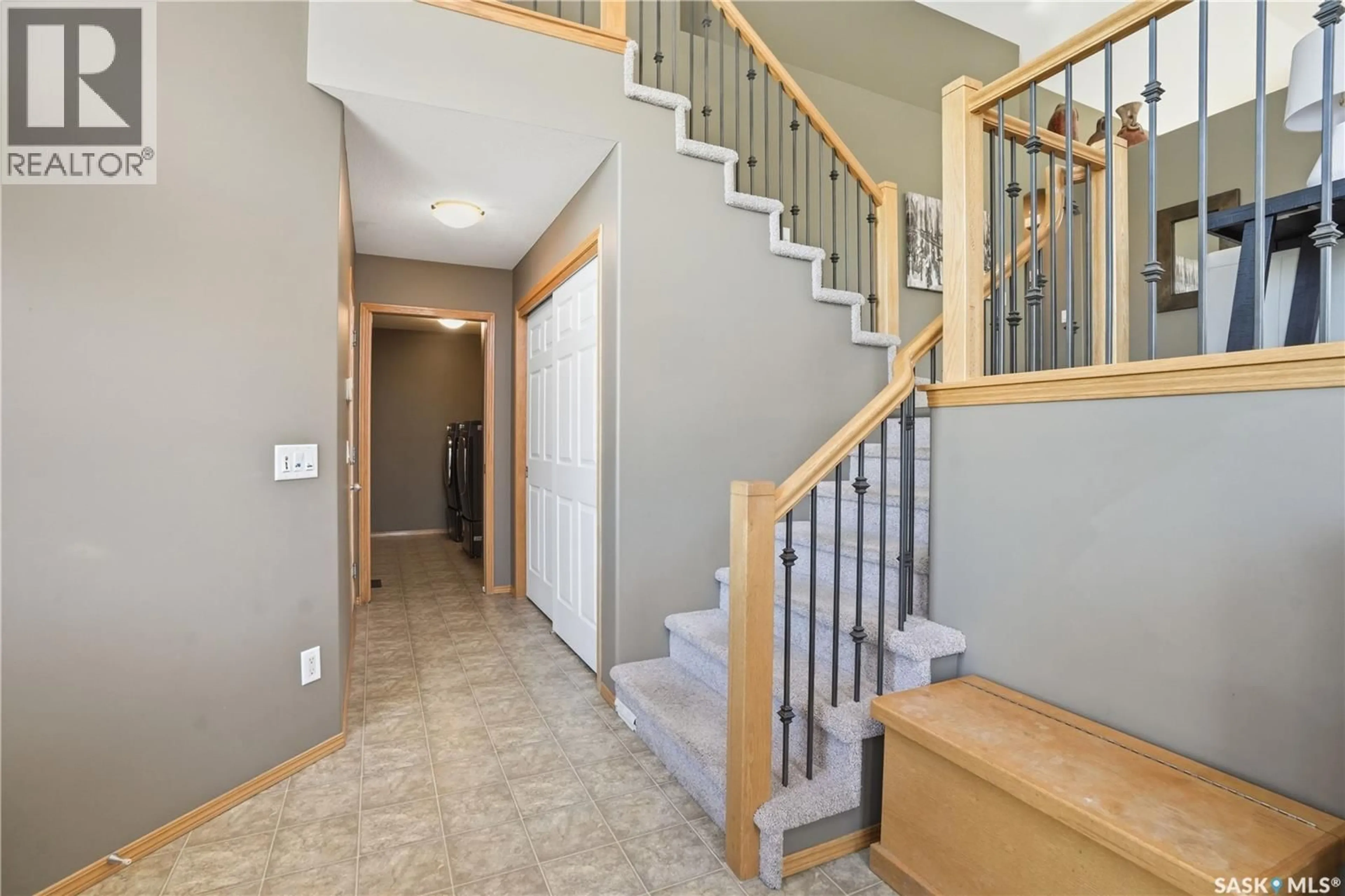 Unknown for 2751 SUNNINGHILL CRESCENT, Regina Saskatchewan S4V0N5