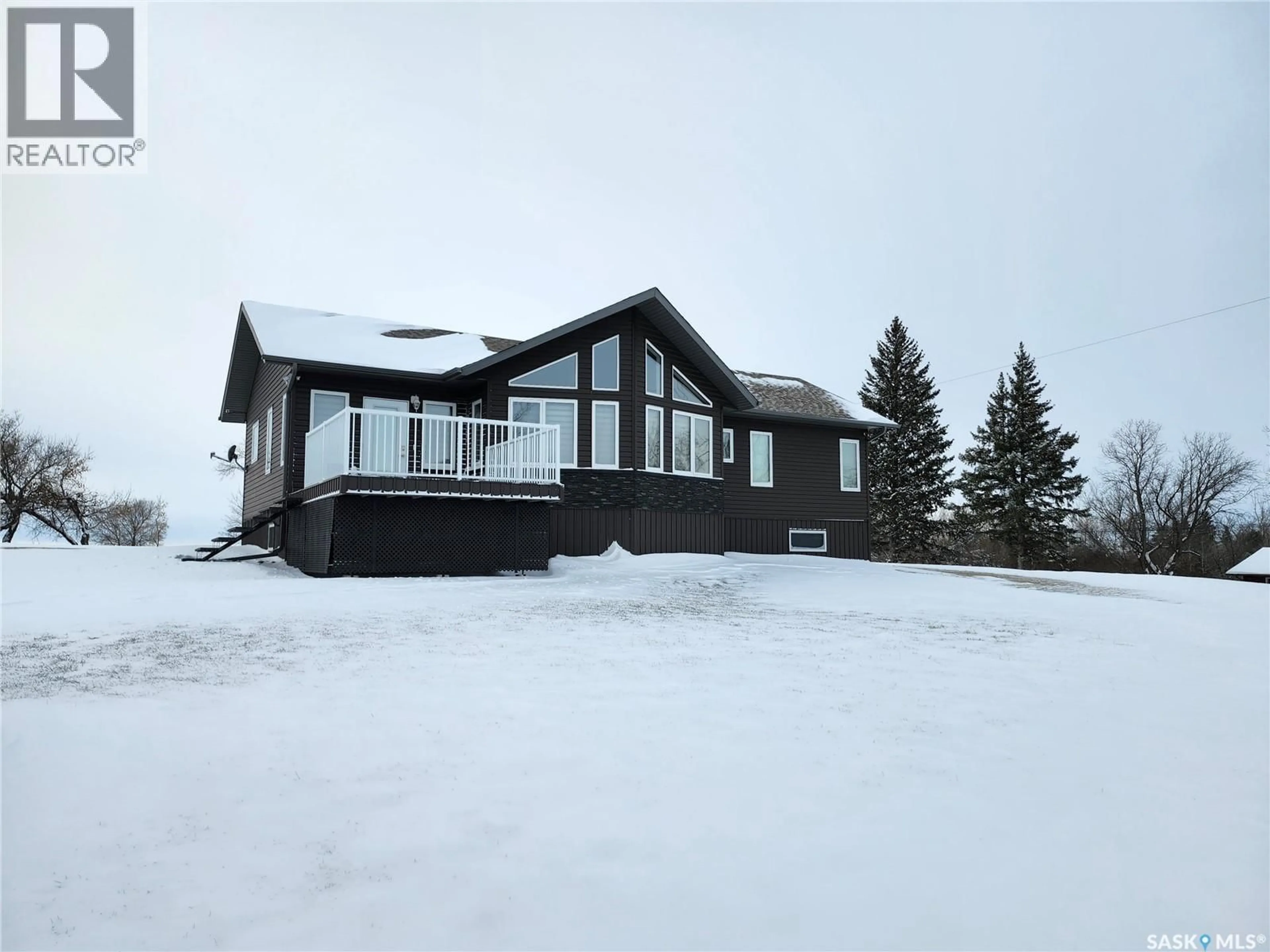 Home with vinyl exterior material, unknown for 933 FRONT STREET, Broadview Saskatchewan S0G0K0