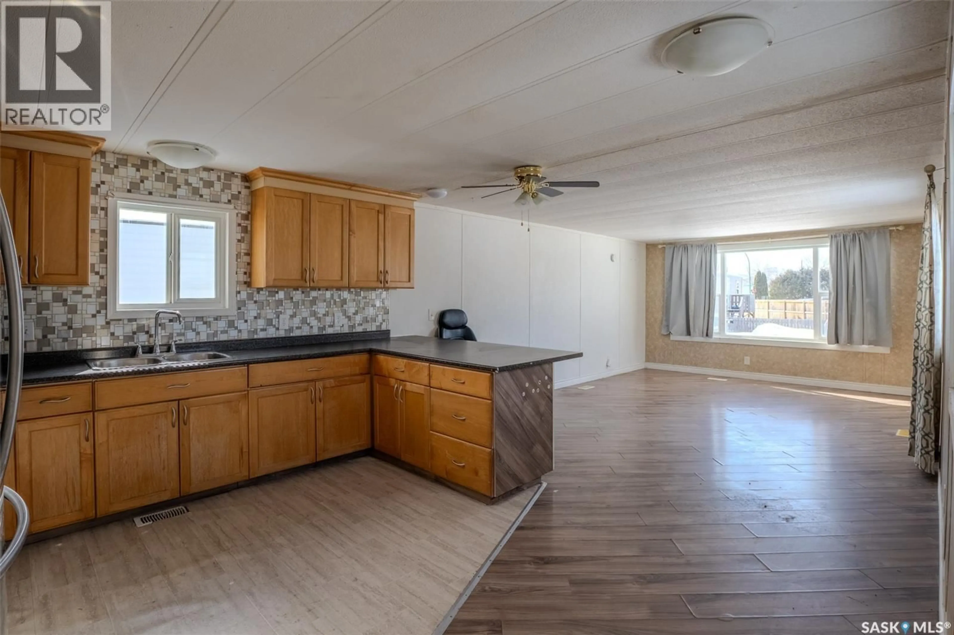 Unknown for 63 219 GRANT STREET, Saskatoon Saskatchewan S7N2A5