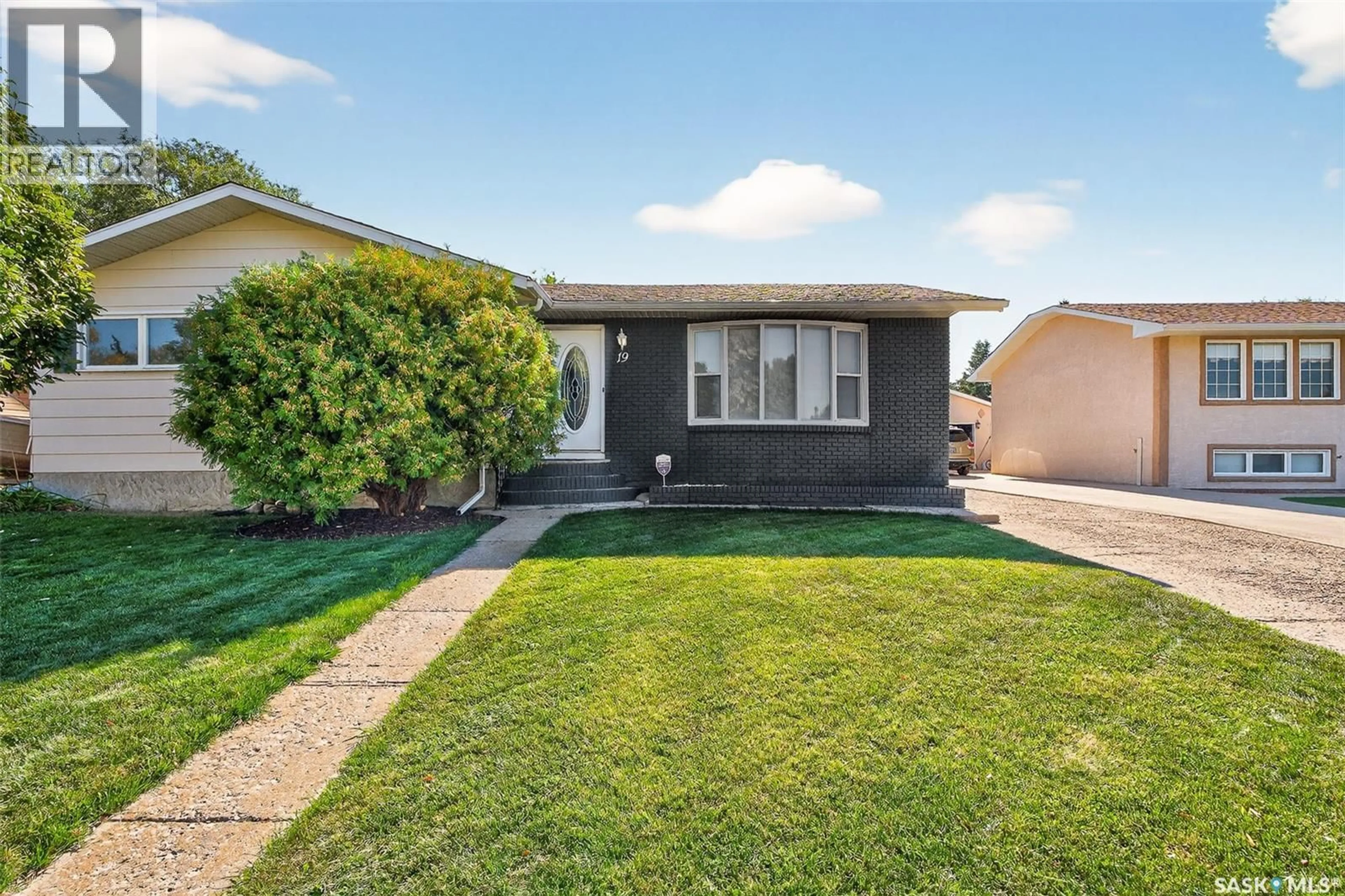 Unknown for 19 BUTTERCUP CRESCENT, Moose Jaw Saskatchewan S6J1A3