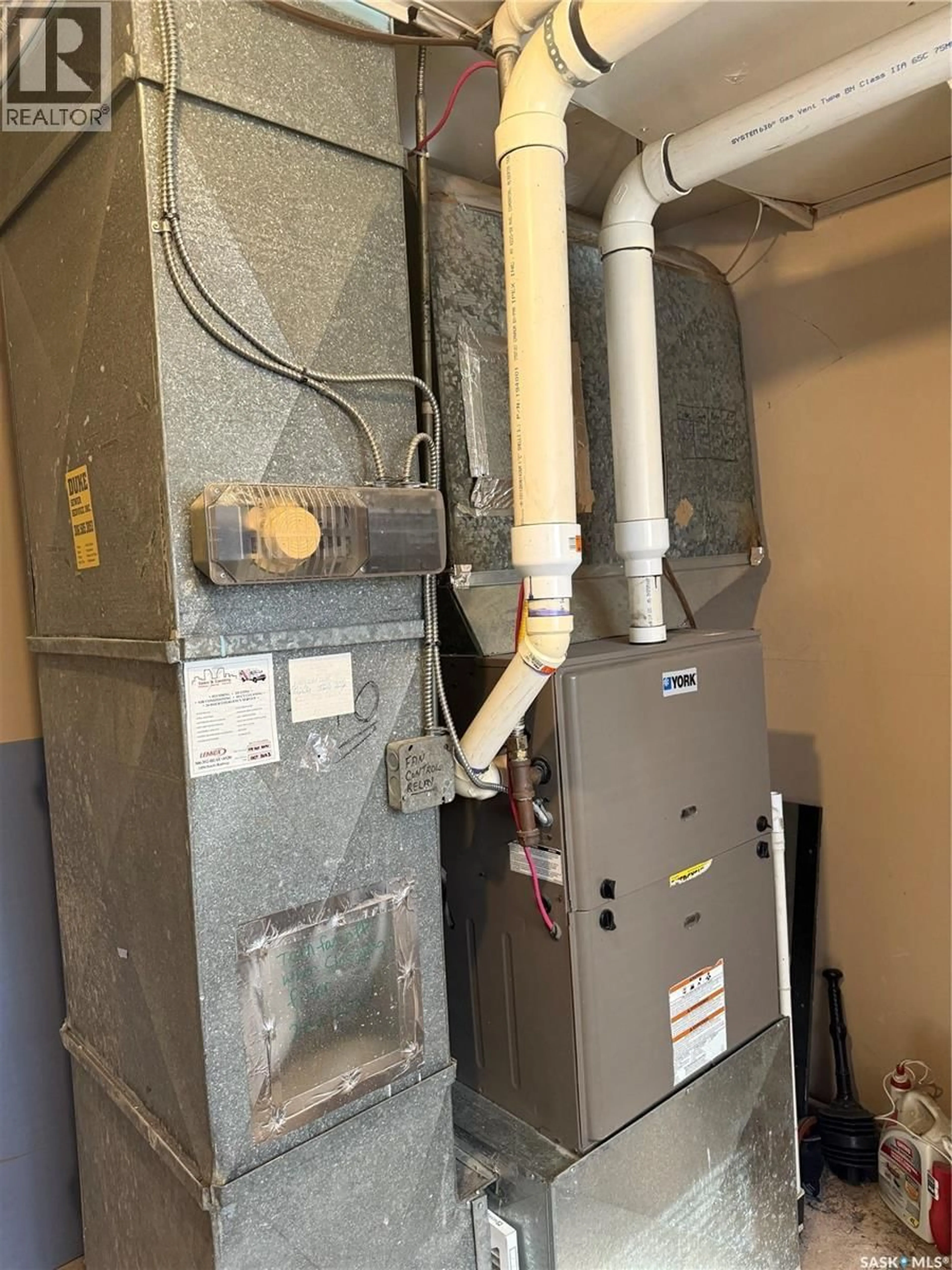 A pic of a room for 3820 RETALLACK STREET, Regina Saskatchewan S4S3B8