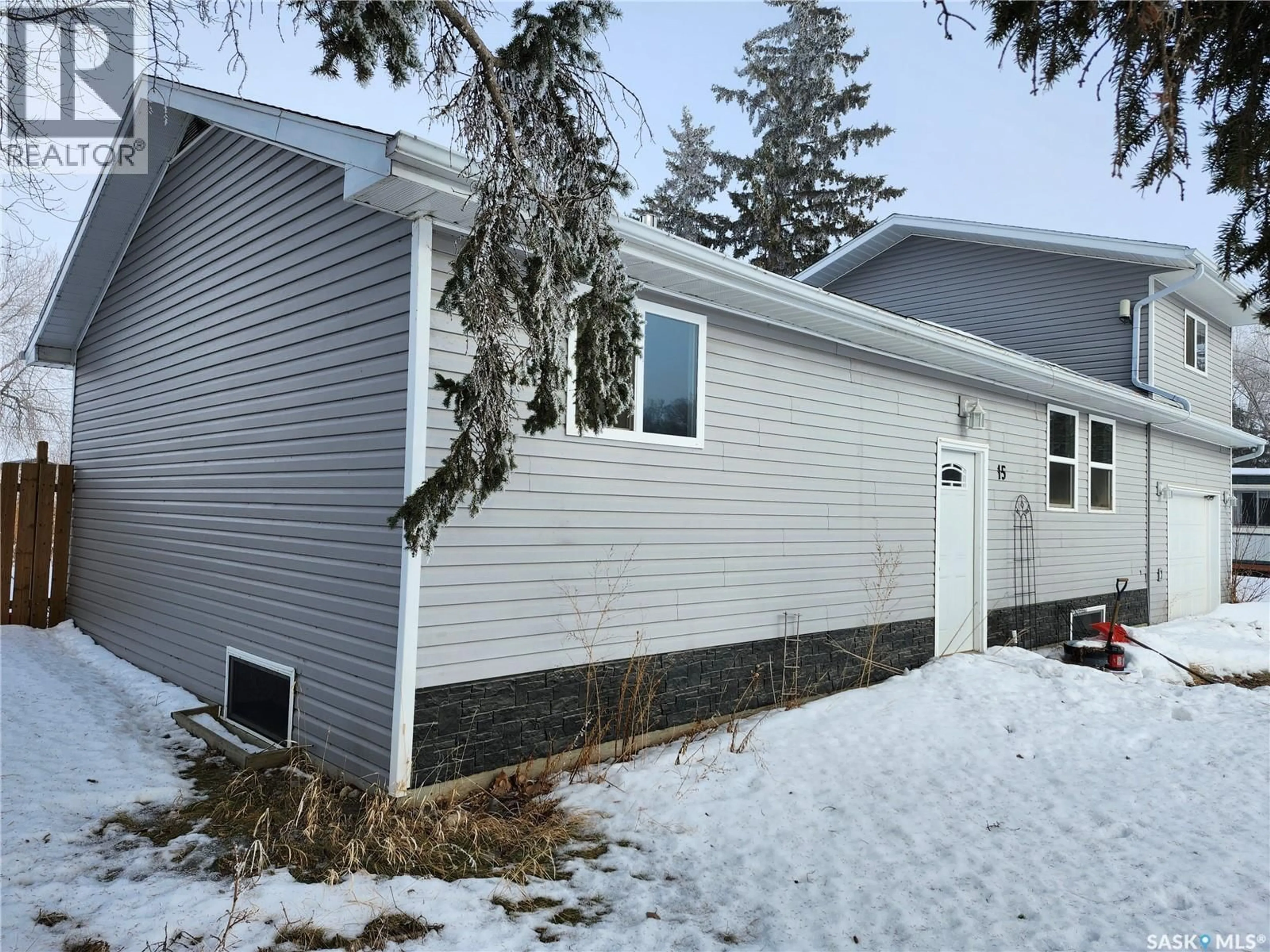 Home with vinyl exterior material, unknown for 15 WALKER AVENUE, Yarbo Saskatchewan S0A4V0
