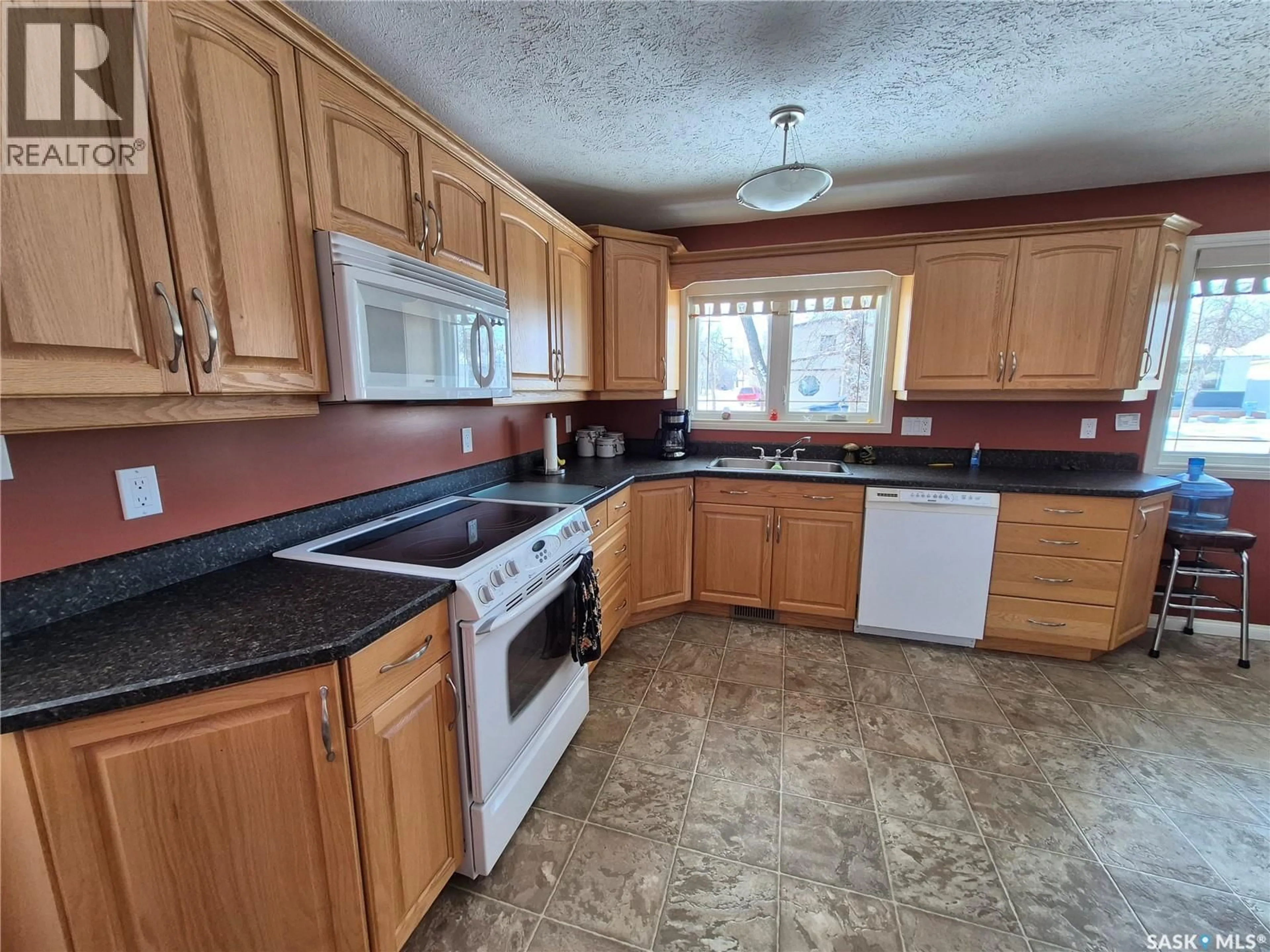 Unknown for 613 BECKWELL AVENUE, Radville Saskatchewan S0C2G0