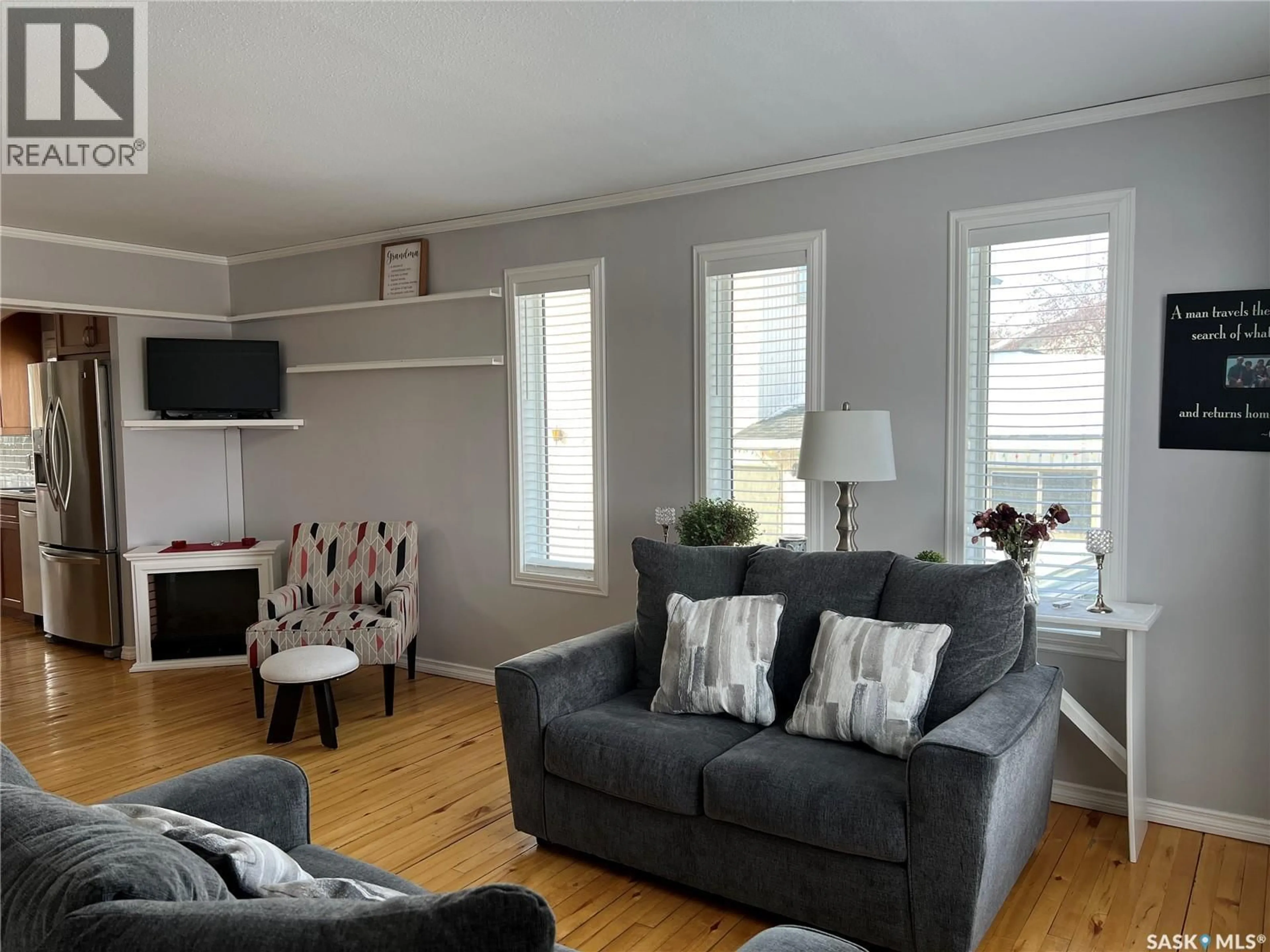 Unknown for 204 9TH AVENUE, Meadow Lake Saskatchewan S9X1G3