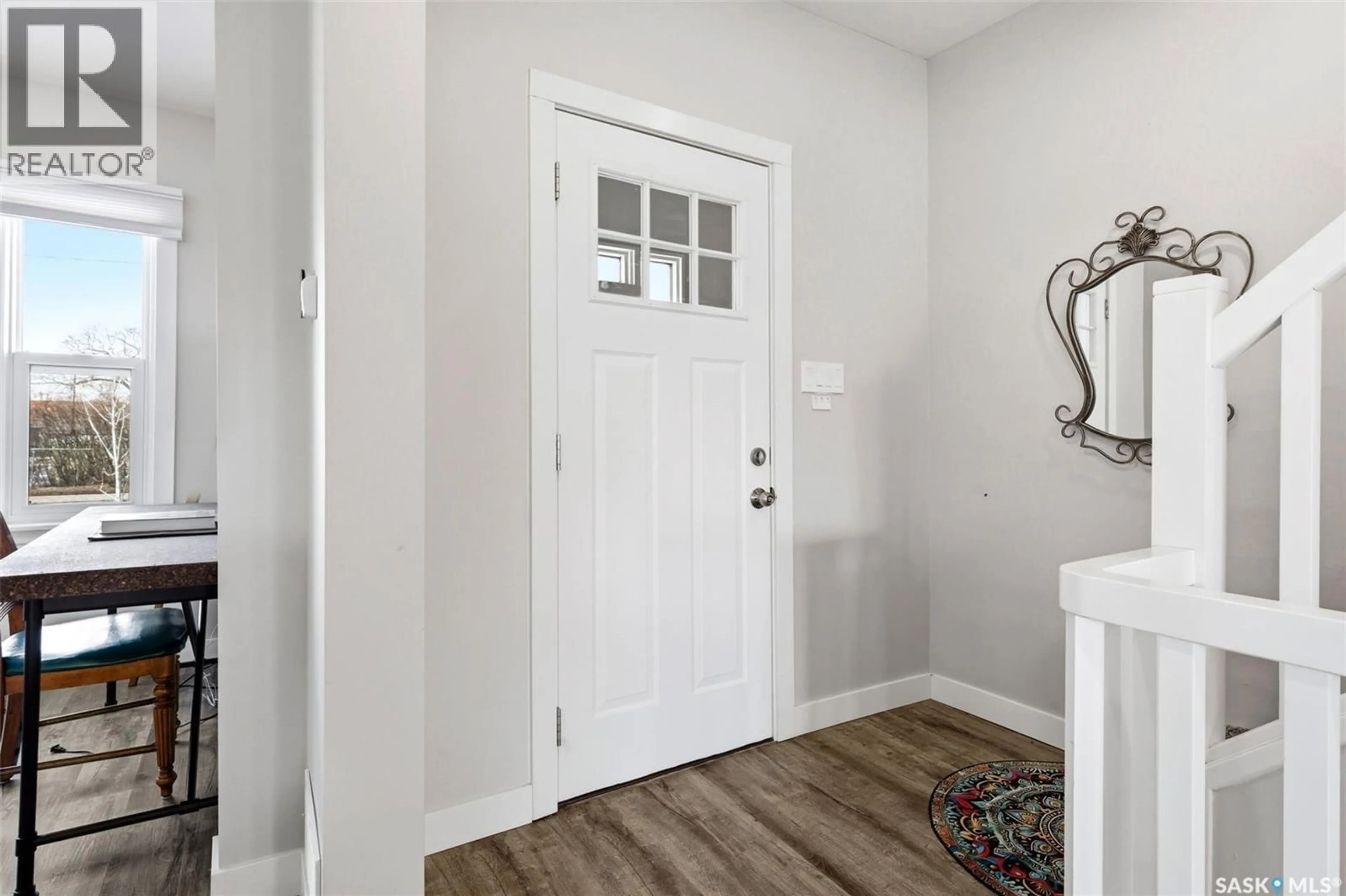 Indoor entryway for 3809 VICTORIA AVENUE, Regina Saskatchewan S4T1M6