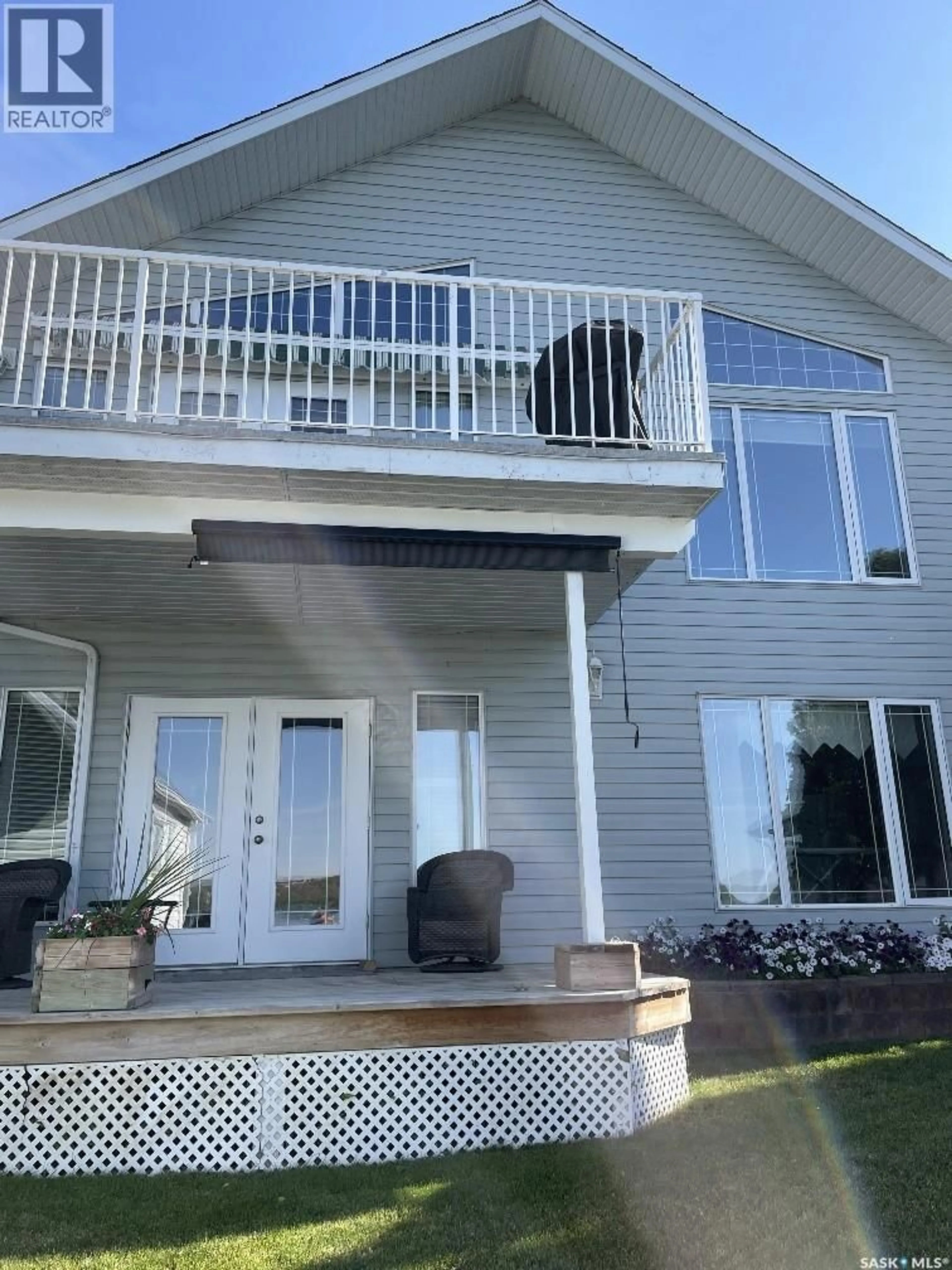 Home with vinyl exterior material, water/lake/river/ocean view for 368 SOUTH KATEPWA DRIVE, Katepwa Beach Saskatchewan S0A0A0