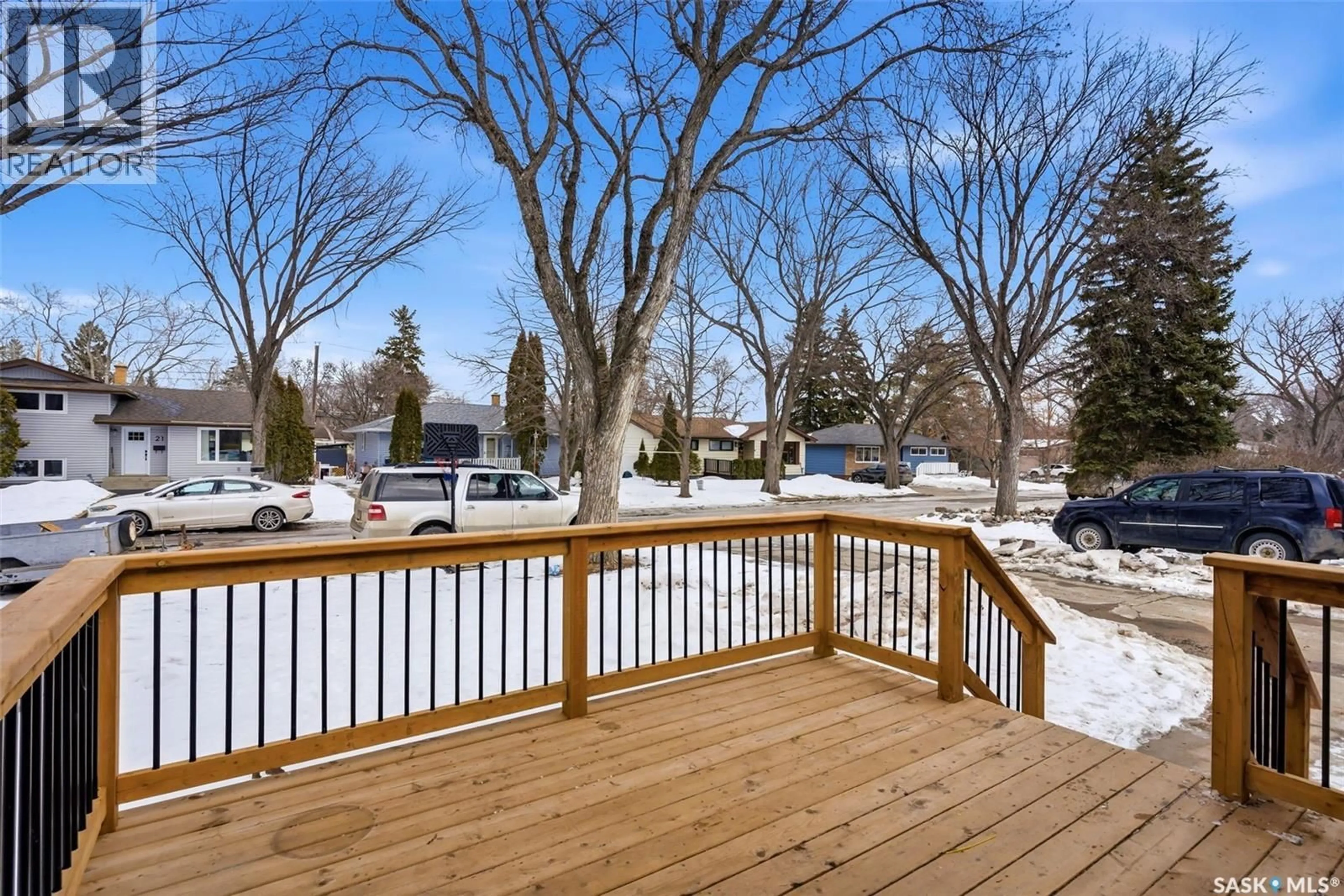 Patio, water/lake/river/ocean view for 18 MARSH CRESCENT, Regina Saskatchewan S4S5R4