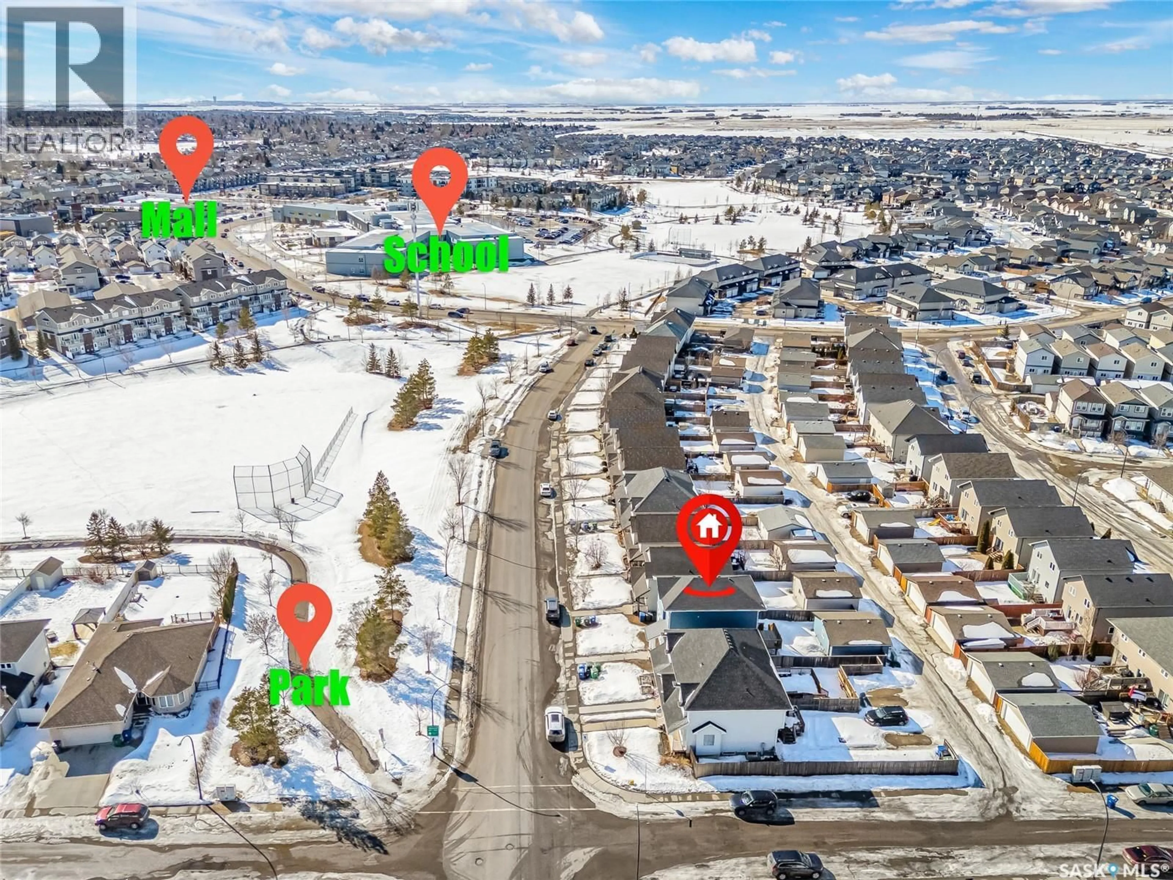A pic from outside/outdoor area/front of a property/back of a property/a pic from drone, street for 170 HAMPTON BOULEVARD, Saskatoon Saskatchewan S7R0A7