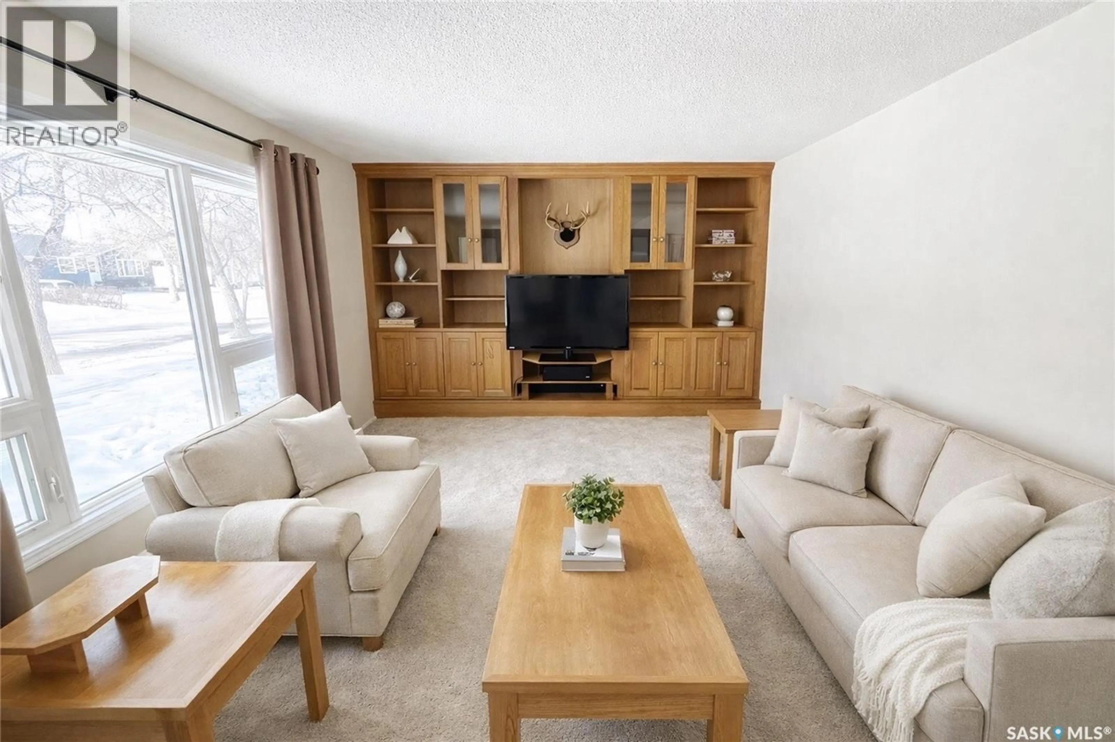 Living room with furniture, unknown for 1431 SOUTHAM STREET, Regina Saskatchewan S4T6X6